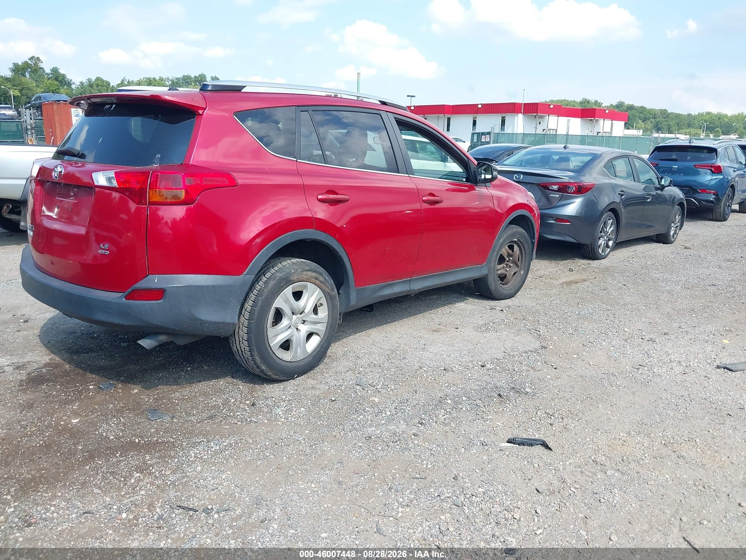 2015 Toyota Rav4 Le Red vin: JTMBFREV0FJ020879