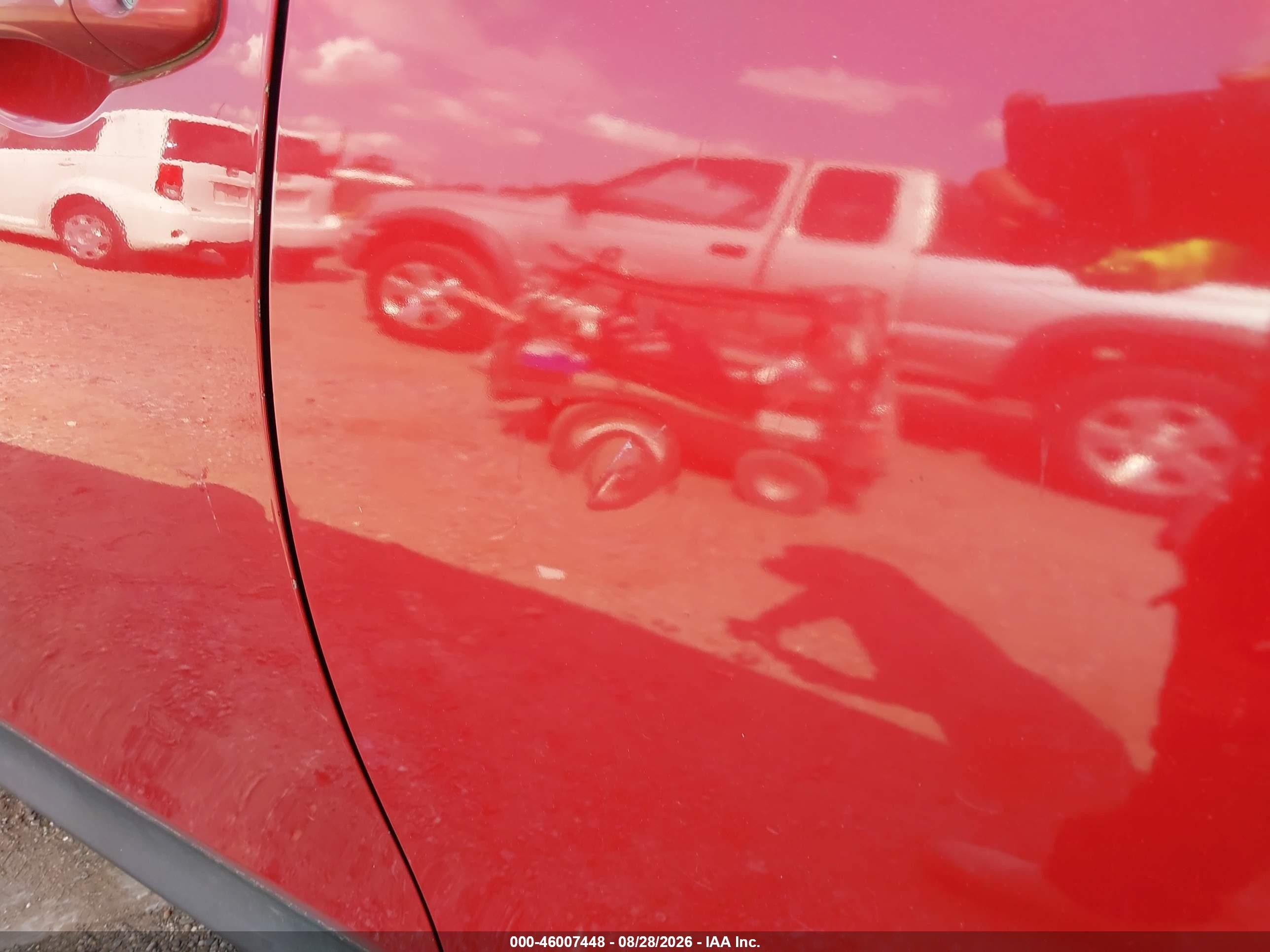 2015 Toyota Rav4 Le Red vin: JTMBFREV0FJ020879