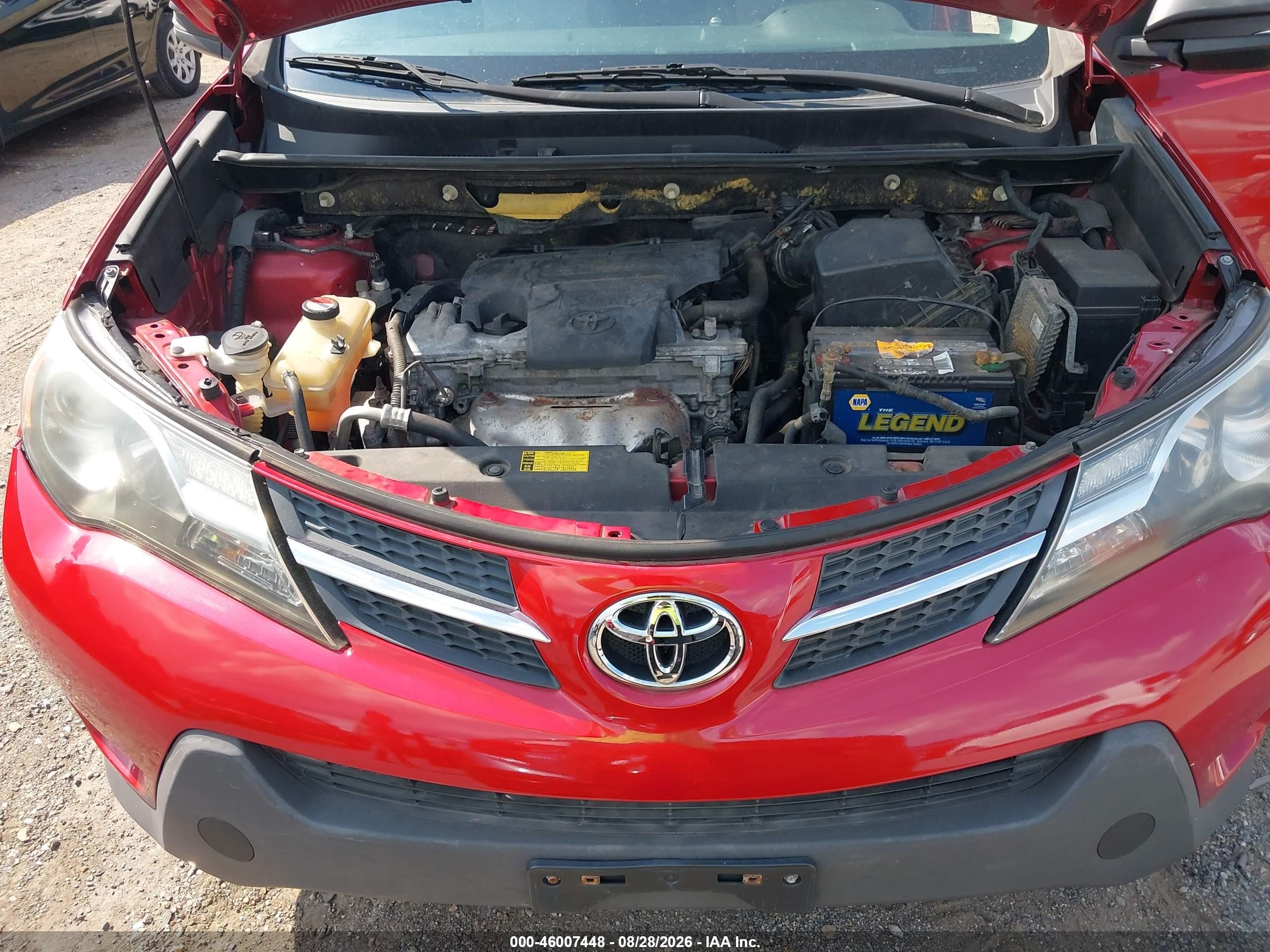 2015 Toyota Rav4 Le Red vin: JTMBFREV0FJ020879