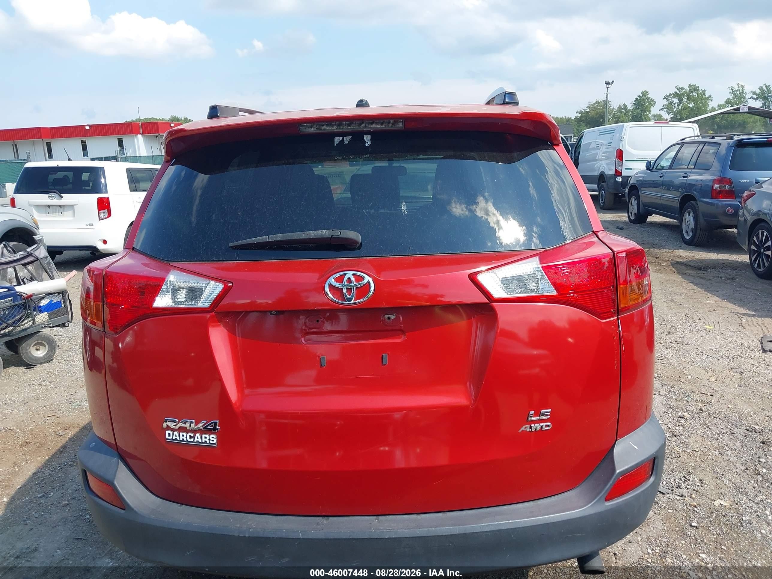 2015 Toyota Rav4 Le Red vin: JTMBFREV0FJ020879