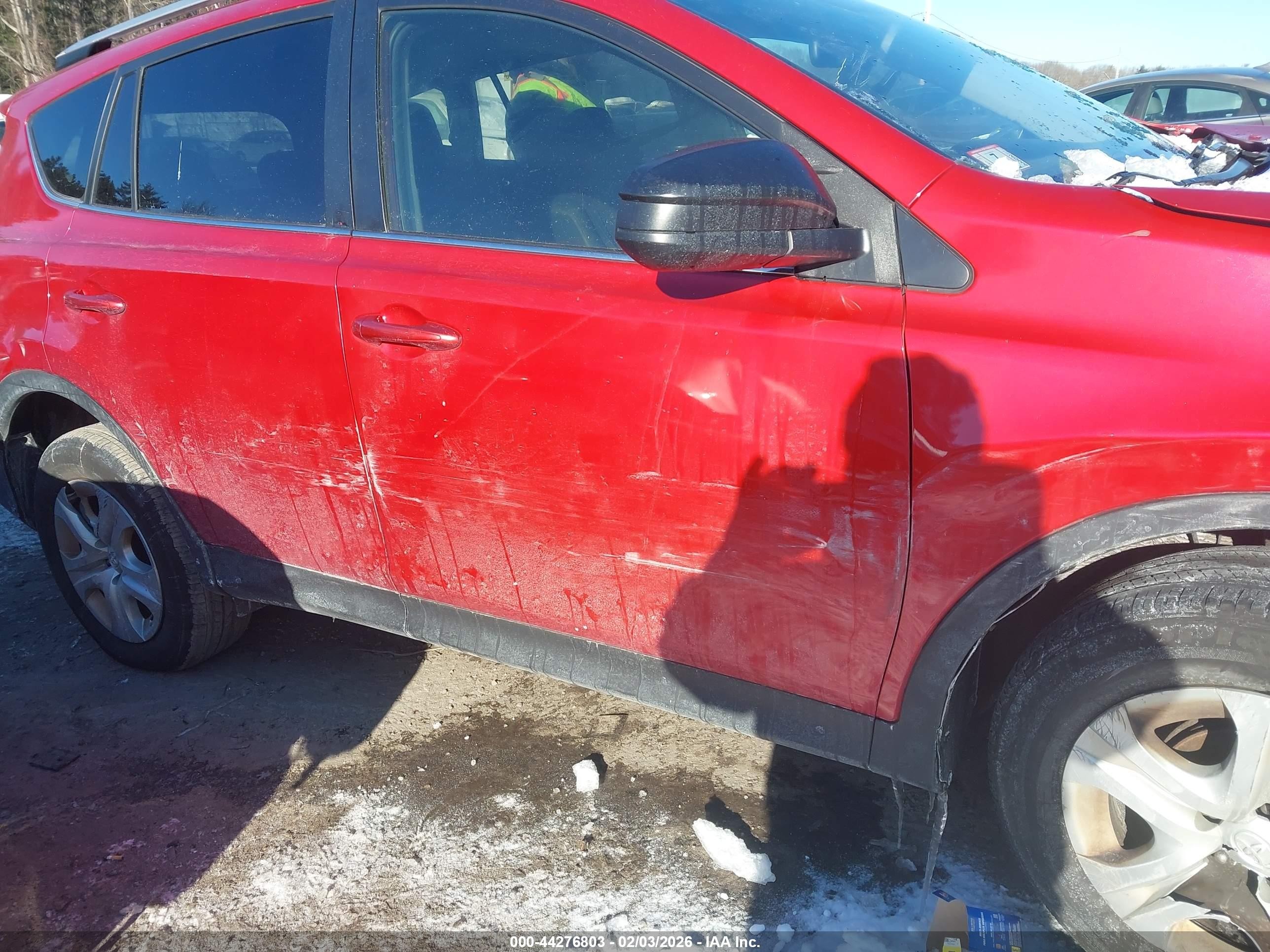 2015 Toyota Rav4 Le Красный vin: JTMBFREV0FJ030893