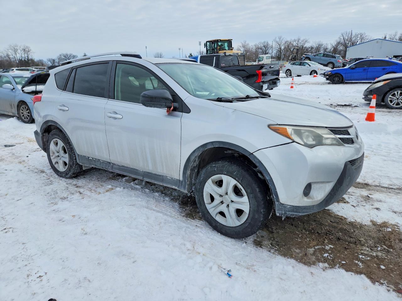 2015 Toyota Rav4 Le Silver vin: JTMBFREV0FJ039769