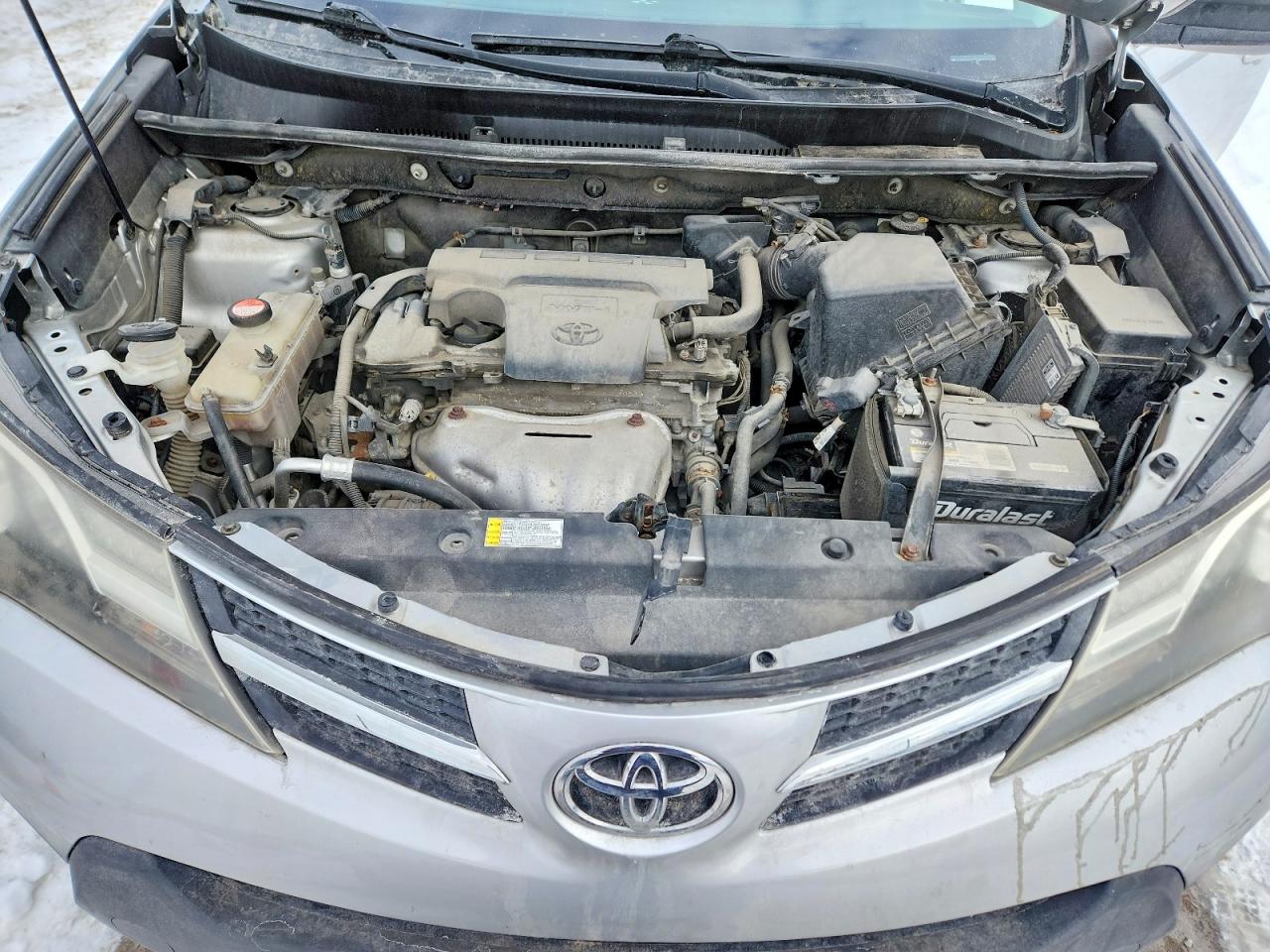 2015 Toyota Rav4 Le Silver vin: JTMBFREV0FJ039769
