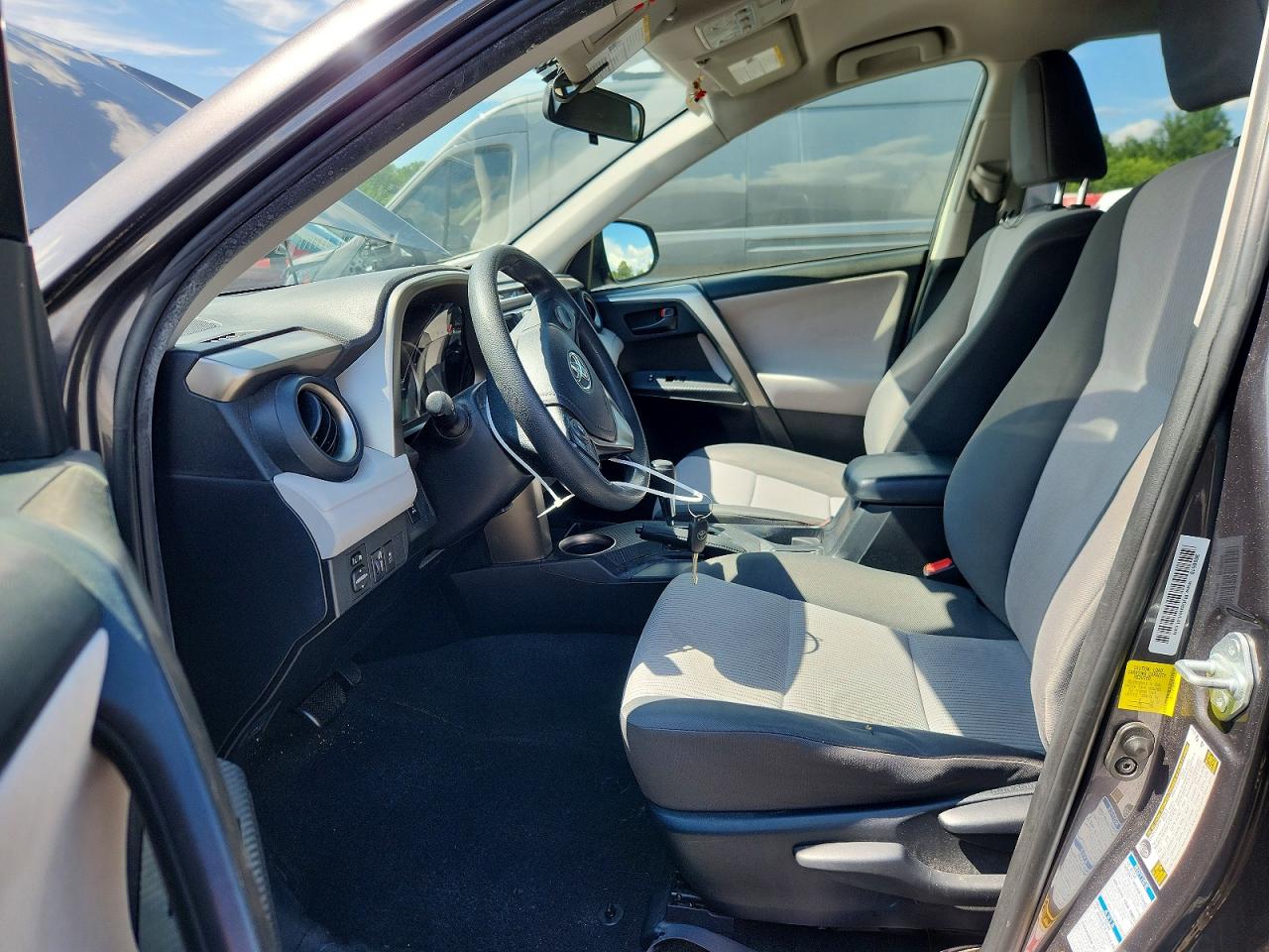 2015 Toyota Rav4 Le Серый vin: JTMBFREV0FJ044311