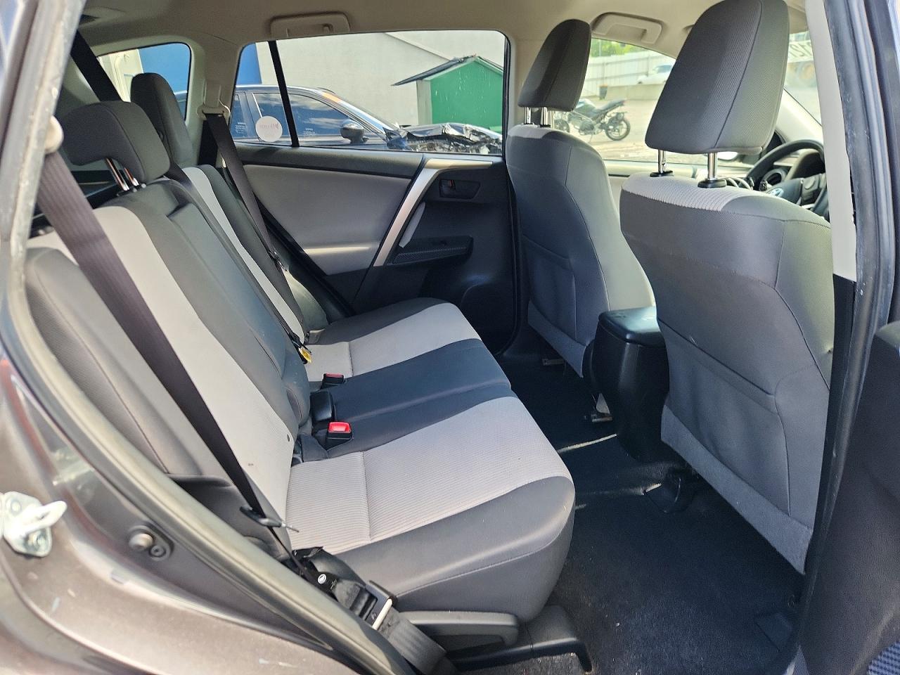 2015 Toyota Rav4 Le Серый vin: JTMBFREV0FJ044311