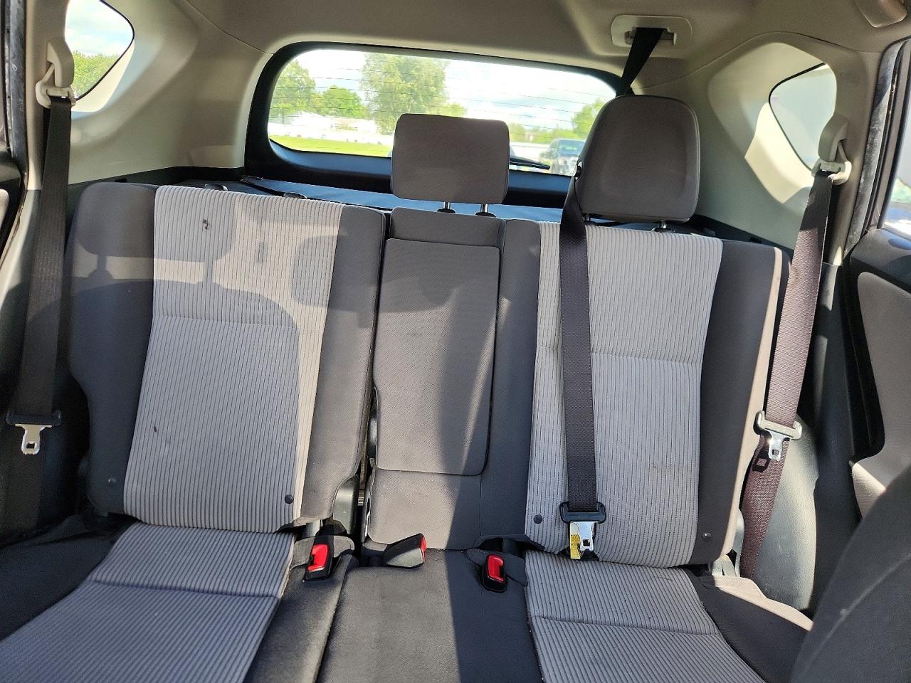 2015 Toyota Rav4 Le Серый vin: JTMBFREV0FJ044311