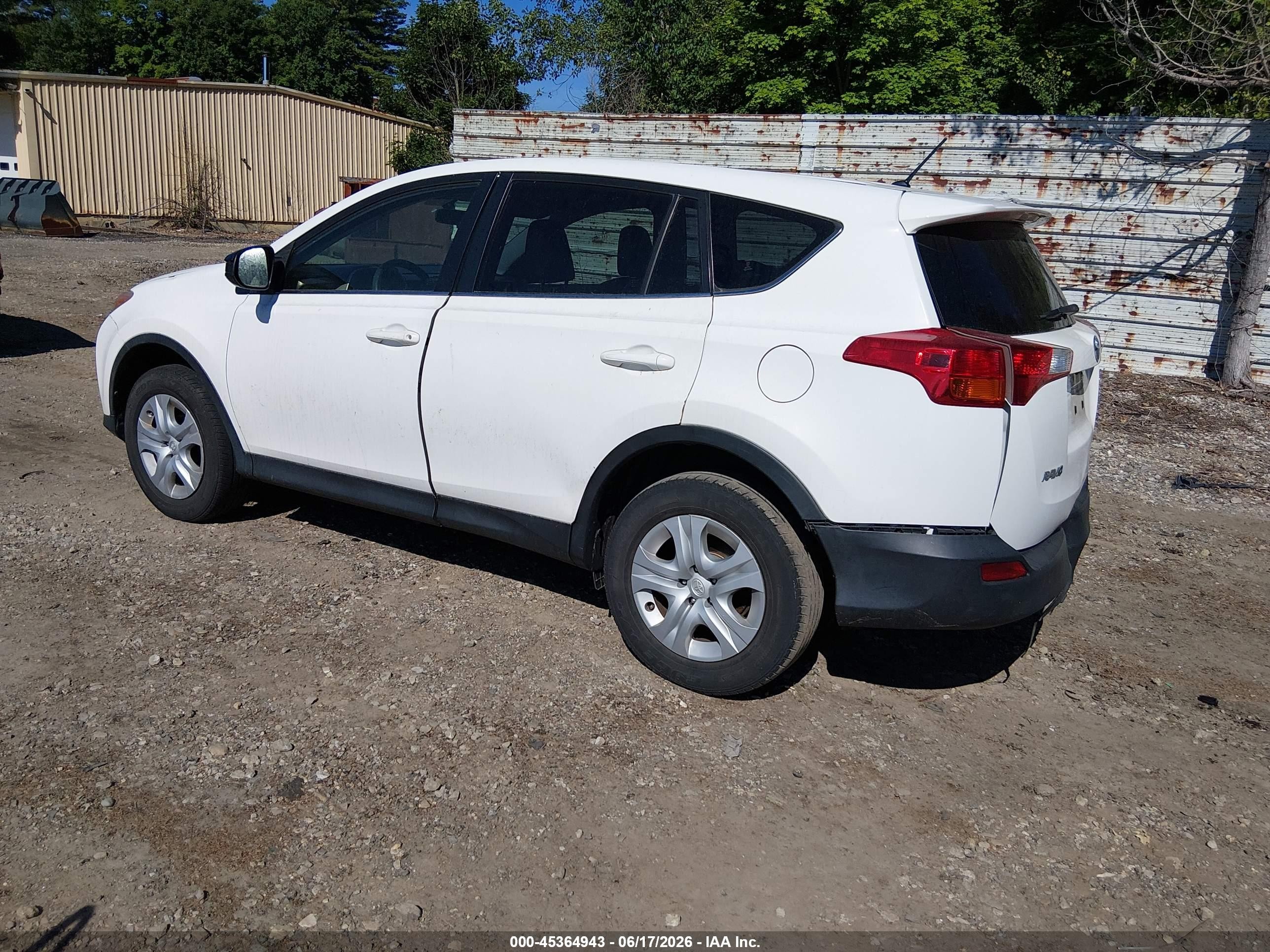 2013 Toyota Rav4 Le White vin: JTMBFREV1D5015986