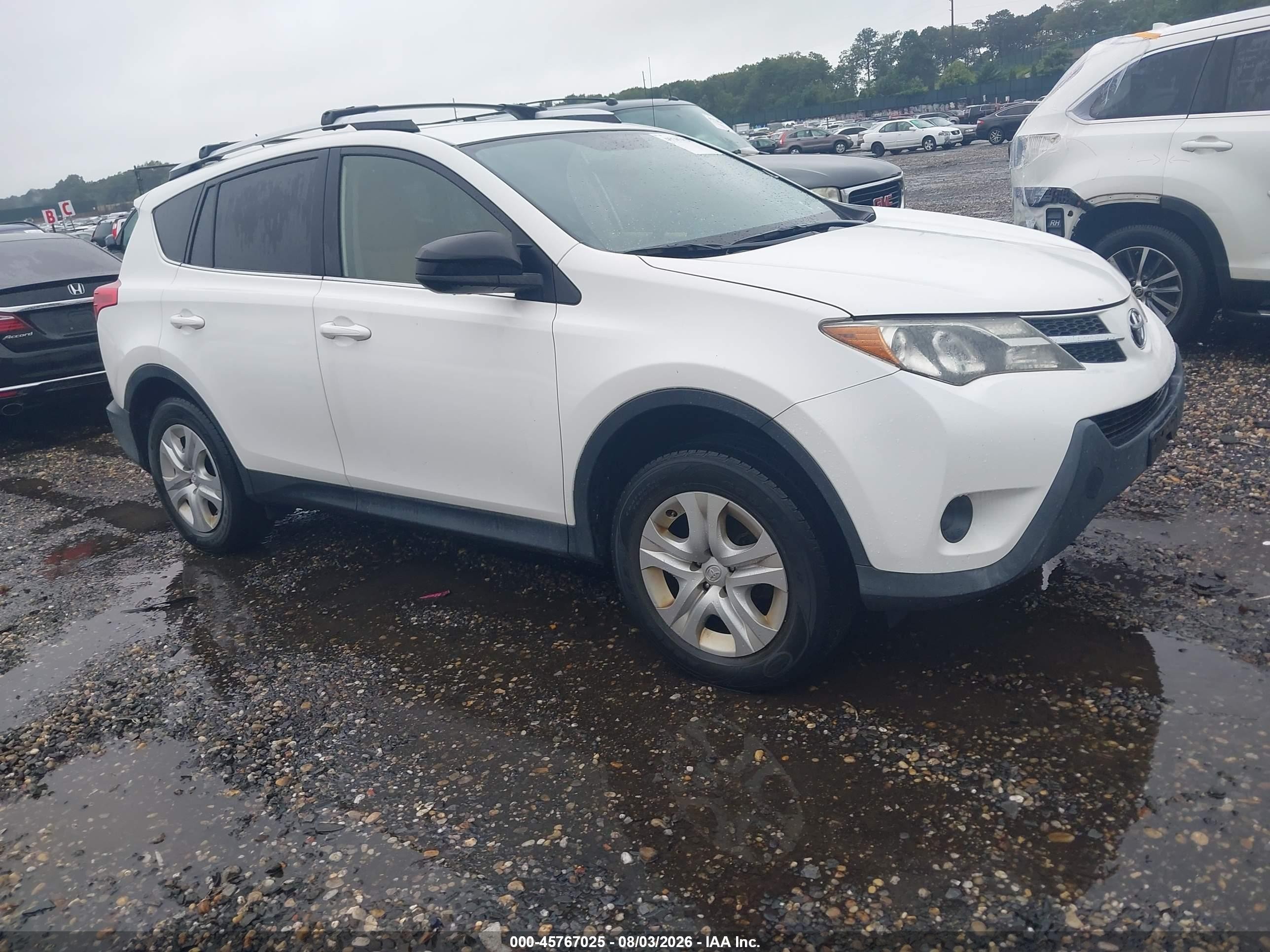 2013 Toyota Rav4 Le White vin: JTMBFREV1D5017379