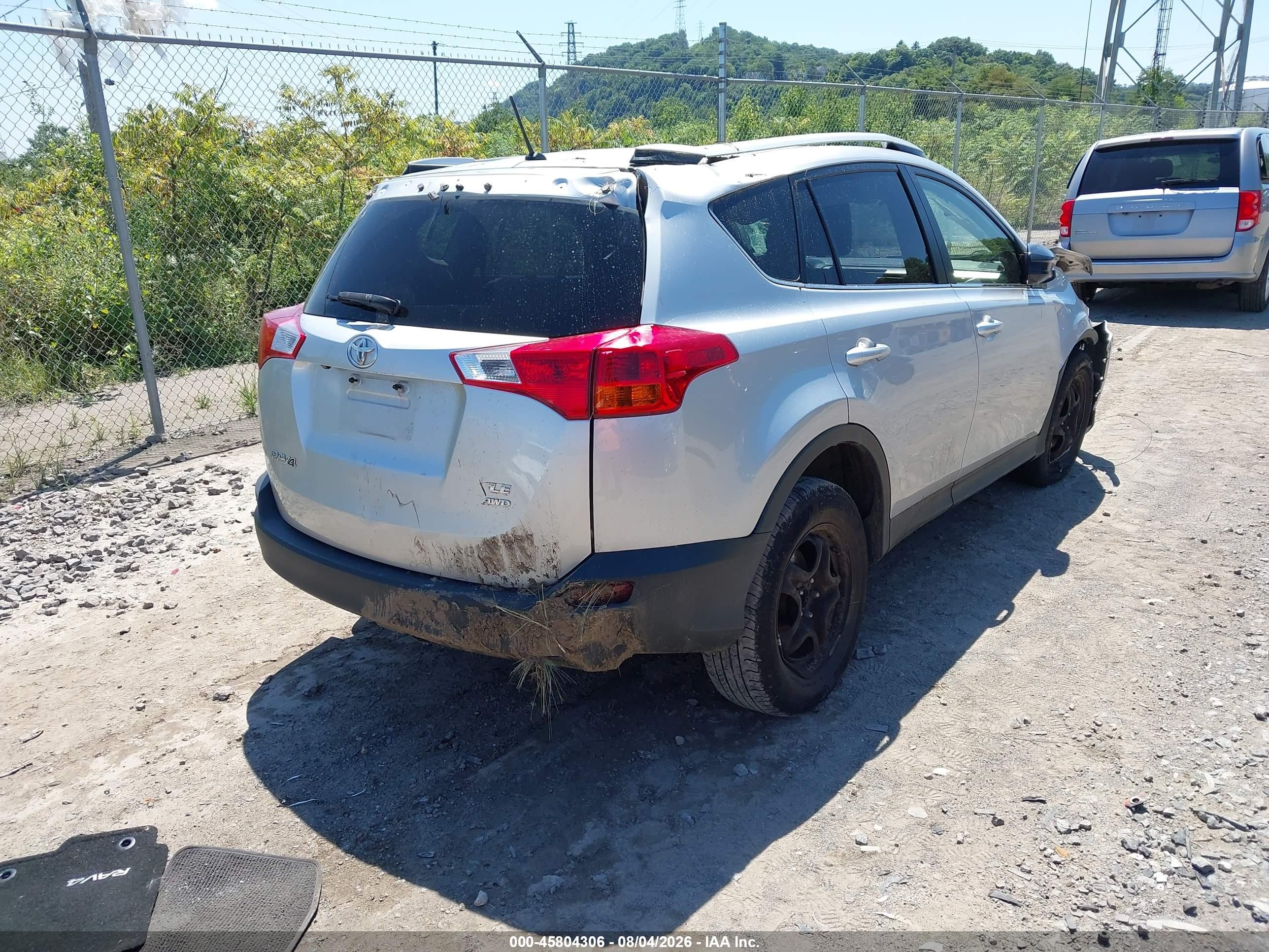 2014 Toyota Rav4 Le Silver vin: JTMBFREV1ED077931