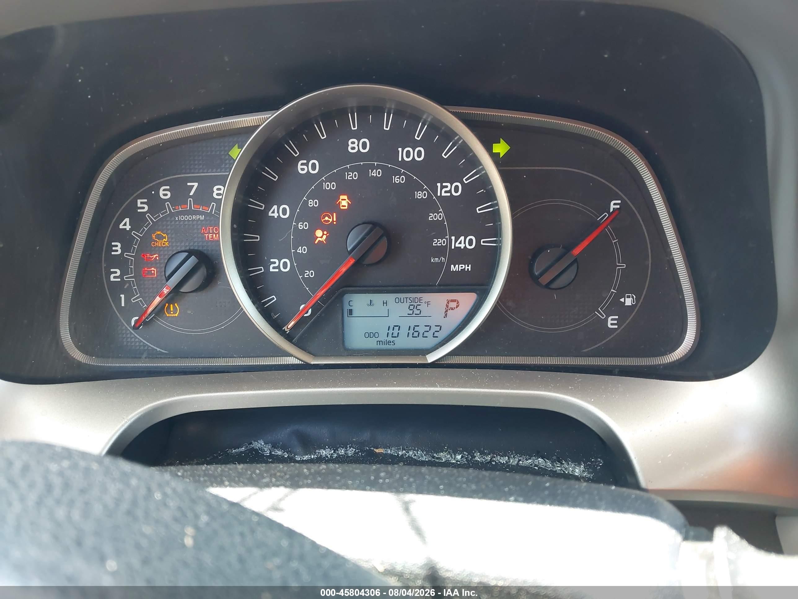 2014 Toyota Rav4 Le Silver vin: JTMBFREV1ED077931