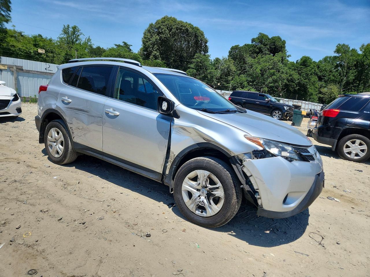 2014 Toyota Rav4 Le Silver vin: JTMBFREV1ED083292