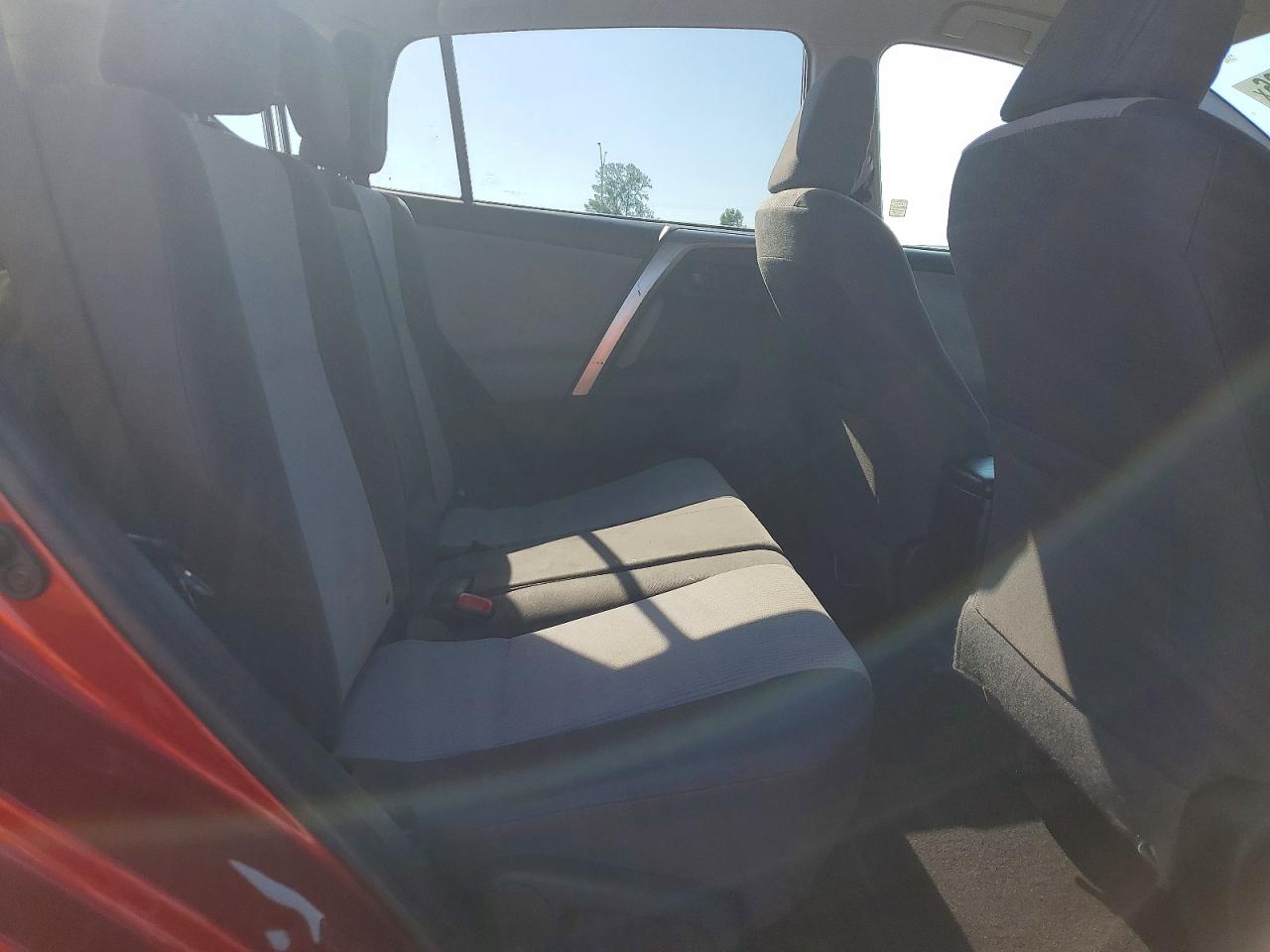 2014 Toyota Rav4 Le Red vin: JTMBFREV1ED095264