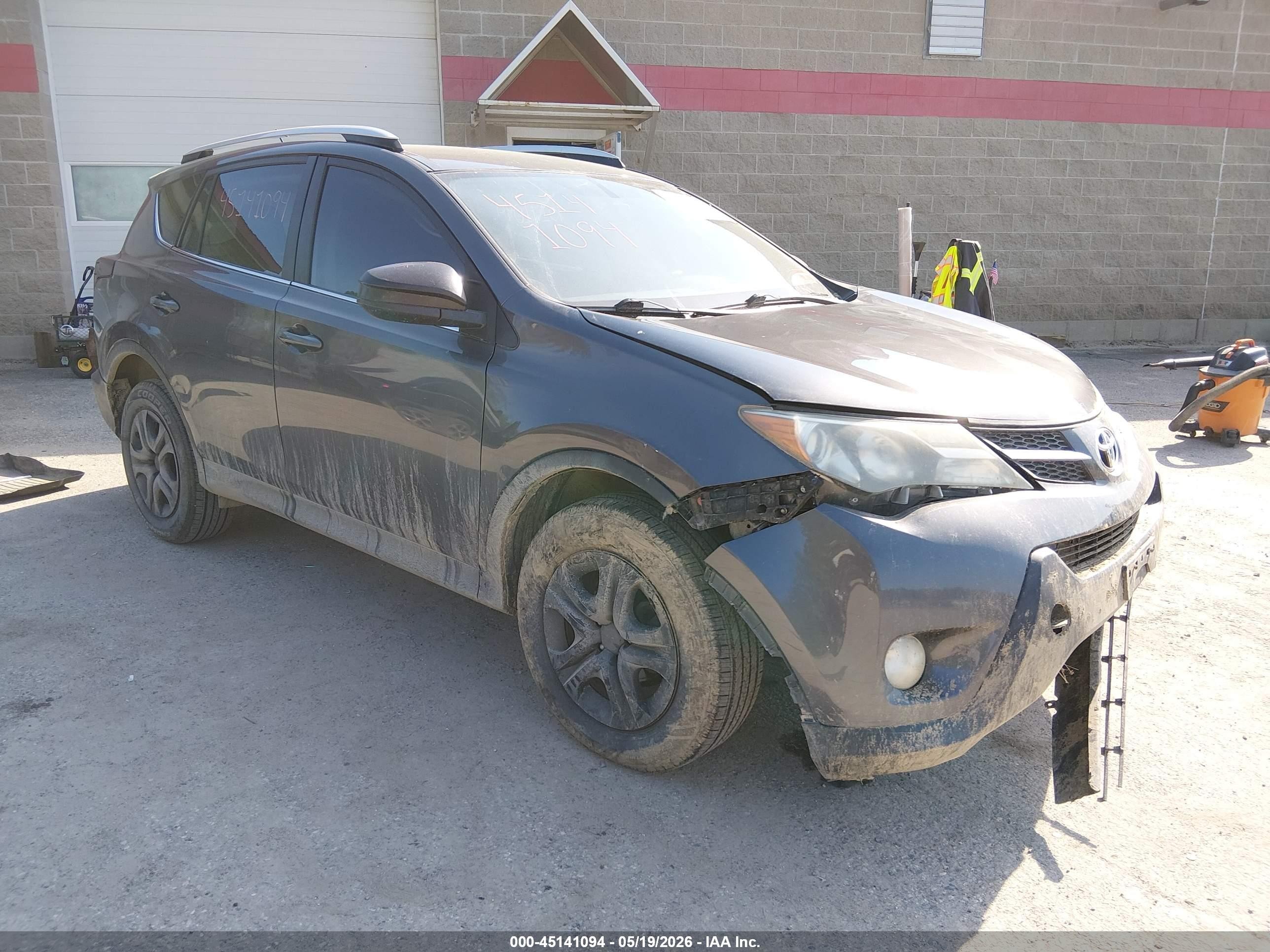 2014 Toyota Rav4 Le Gray vin: JTMBFREV1EJ000980