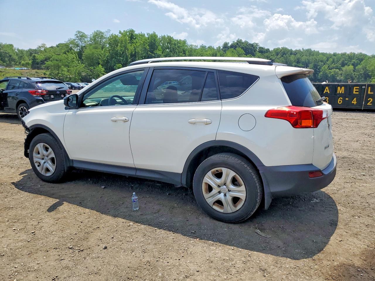 2014 Toyota Rav4 Le White vin: JTMBFREV1EJ007248