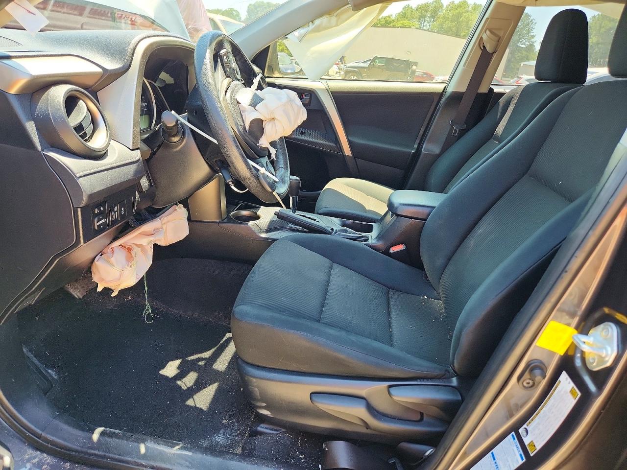 2014 Toyota Rav4 Le Gray vin: JTMBFREV1EJ007735