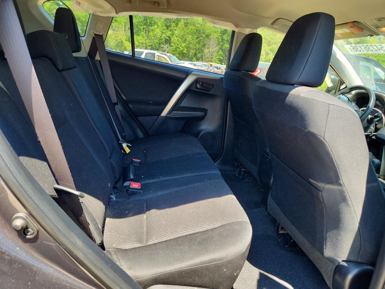 2014 Toyota Rav4 Le Gray vin: JTMBFREV1EJ007735
