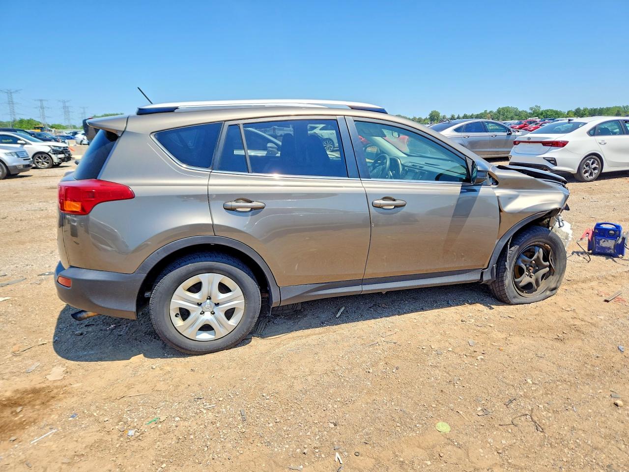 2015 Toyota Rav4 Le Gray vin: JTMBFREV1FD098991