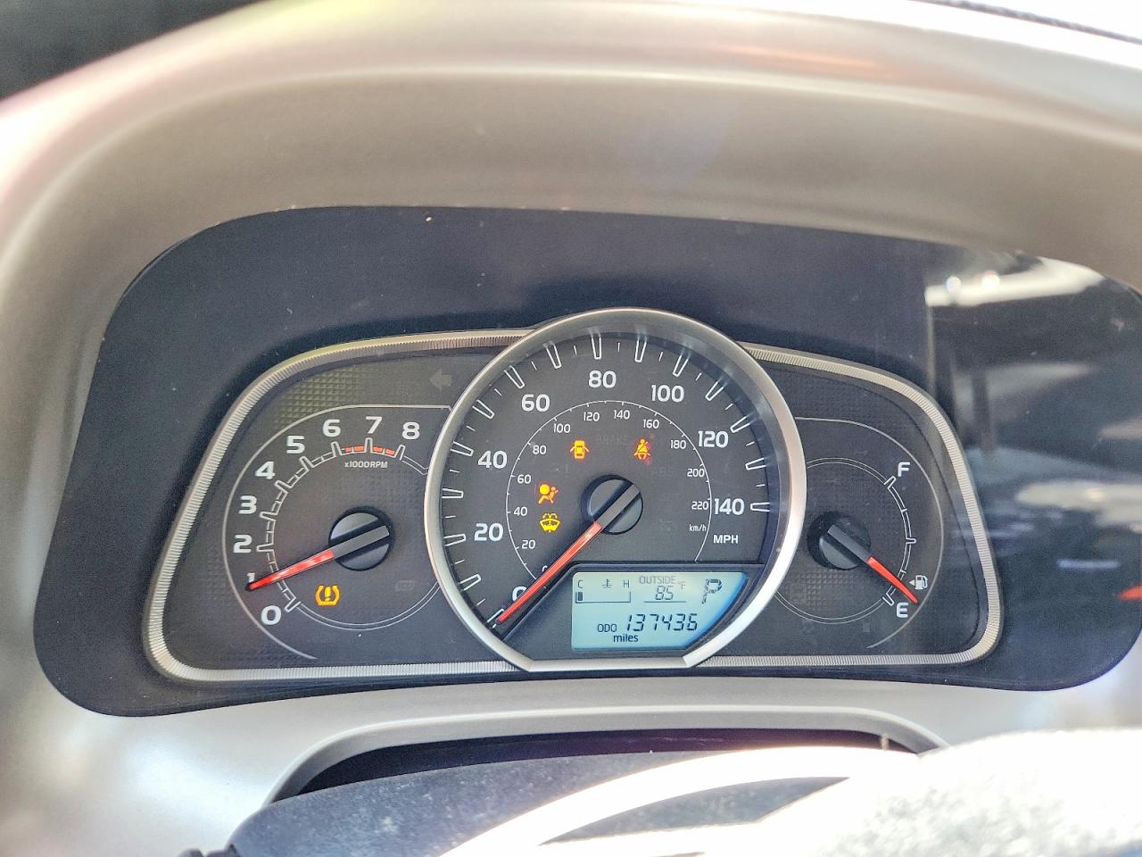 2015 Toyota Rav4 Le Gray vin: JTMBFREV1FD098991