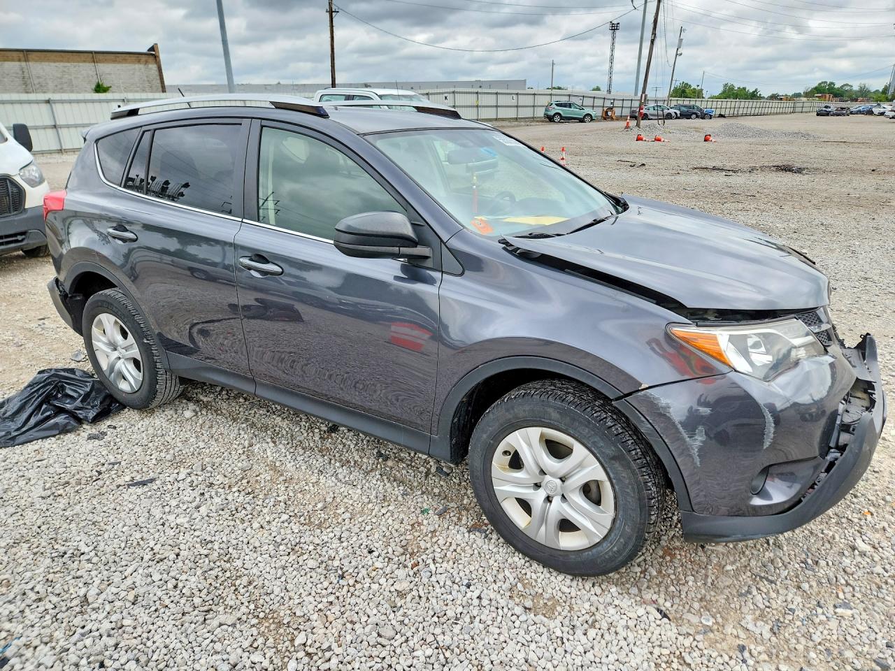 2015 Toyota Rav4 Le Gray vin: JTMBFREV1FD112355