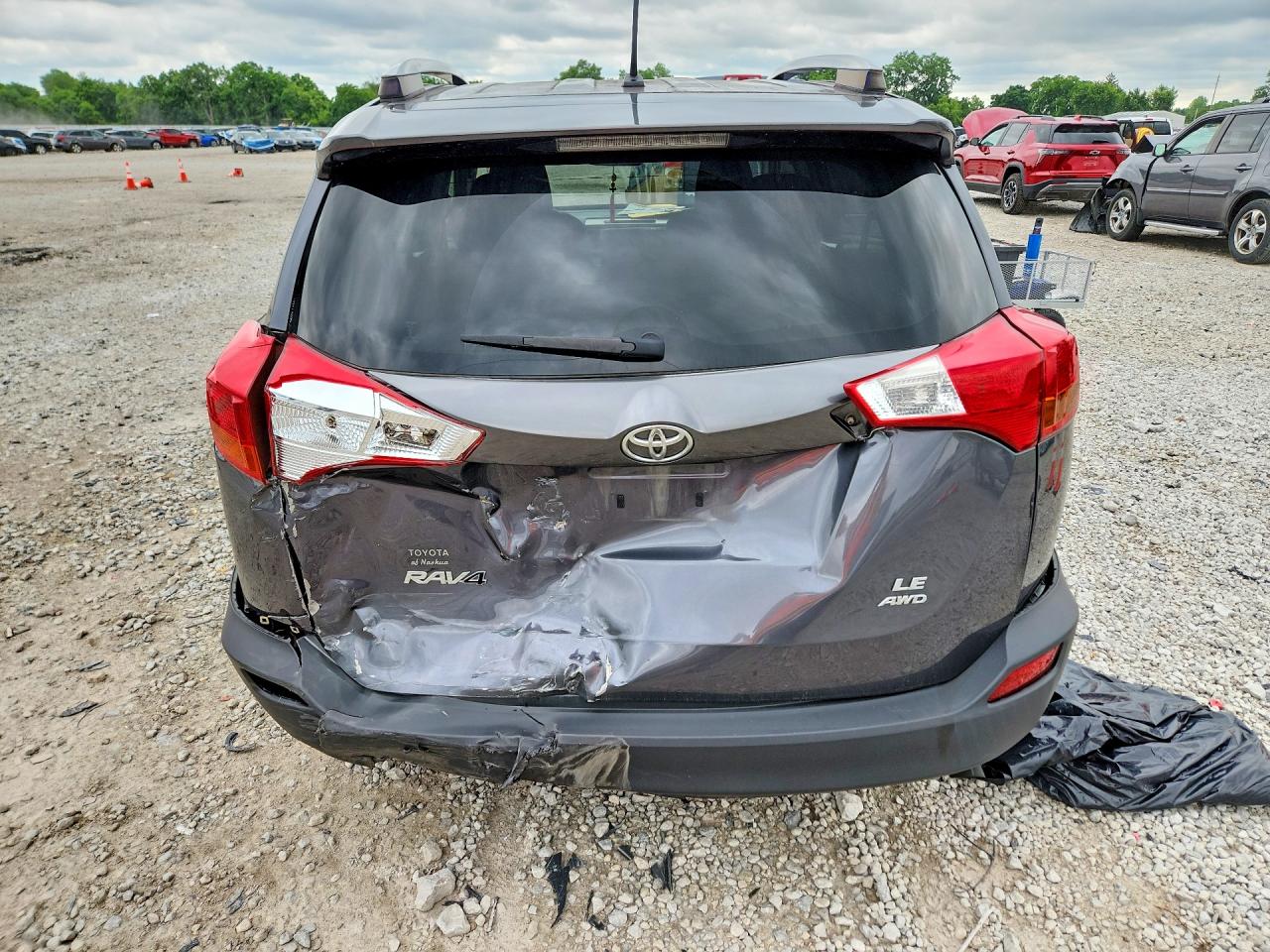 2015 Toyota Rav4 Le Gray vin: JTMBFREV1FD112355