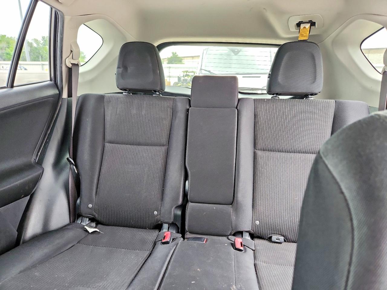 2015 Toyota Rav4 Le Gray vin: JTMBFREV1FD112355