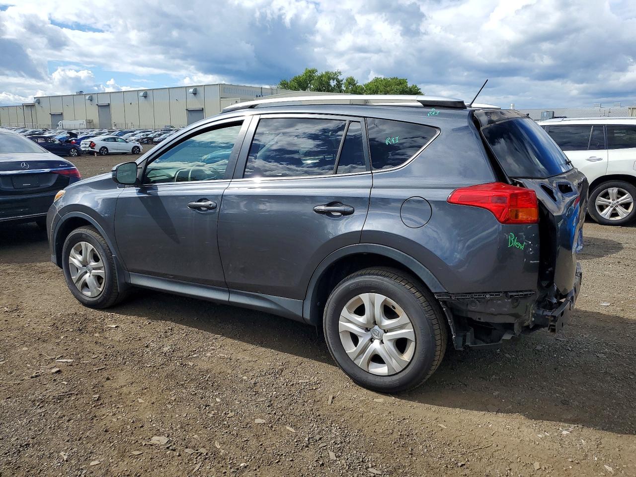 2015 Toyota Rav4 Le Gray vin: JTMBFREV1FD124828