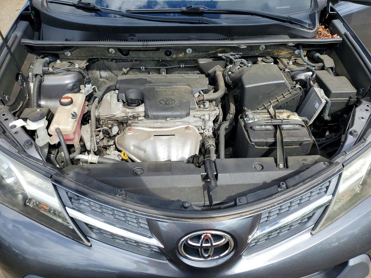 2015 Toyota Rav4 Le Gray vin: JTMBFREV1FD124828