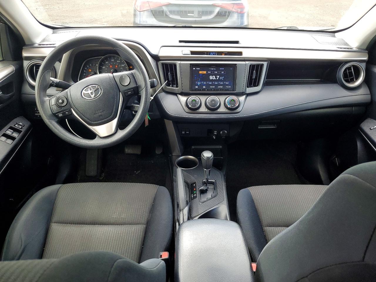 2015 Toyota Rav4 Le Gray vin: JTMBFREV1FD124828