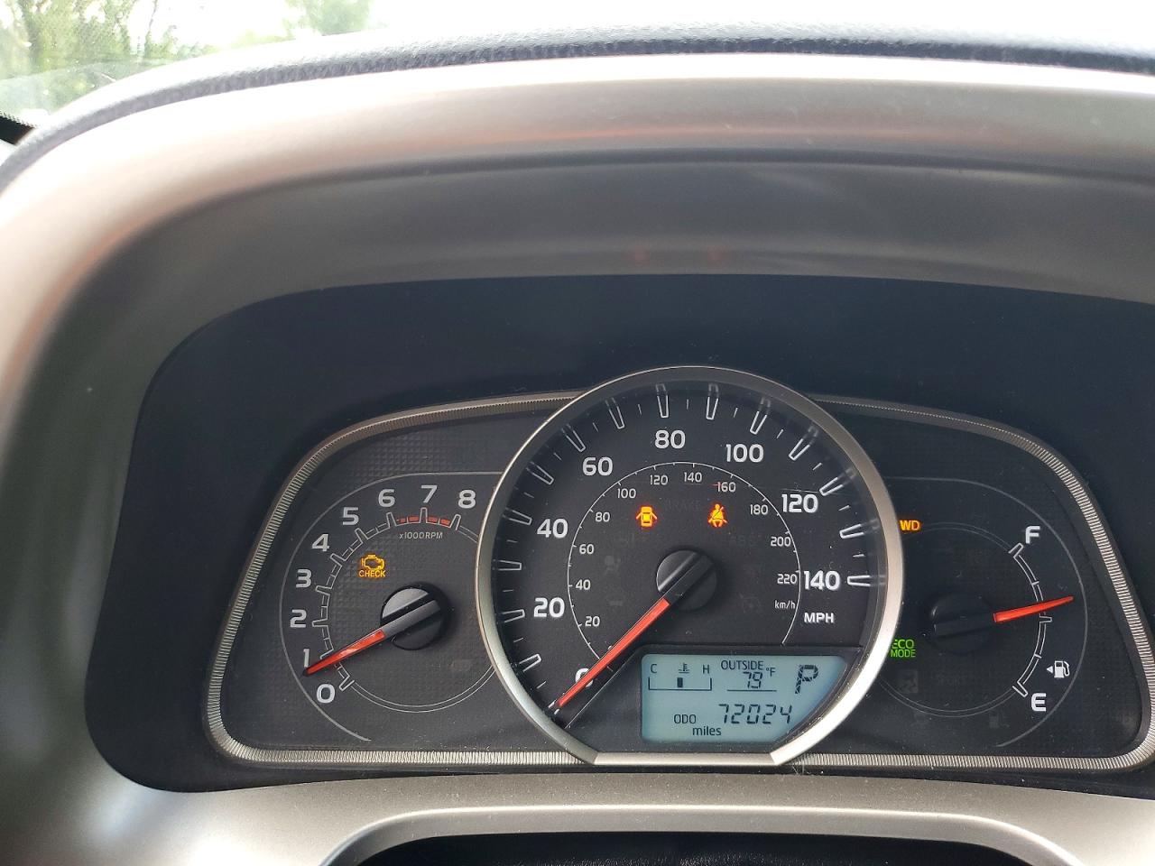 2015 Toyota Rav4 Le Gray vin: JTMBFREV1FD124828