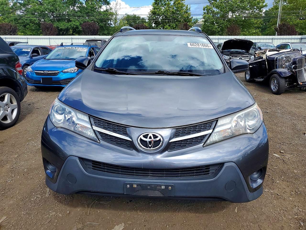 2015 Toyota Rav4 Le Gray vin: JTMBFREV1FD124828