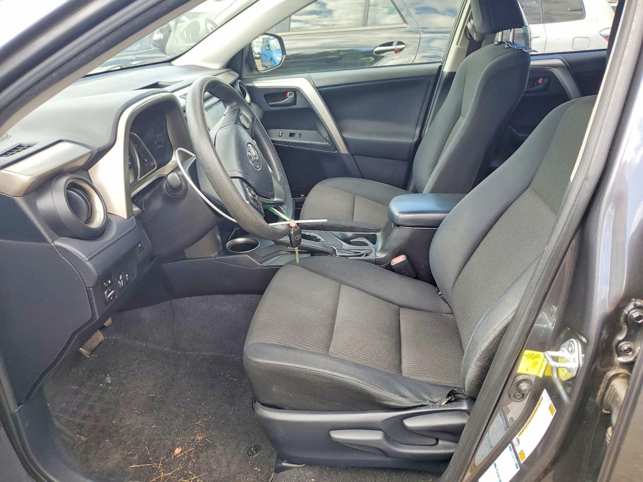 2015 Toyota Rav4 Le Gray vin: JTMBFREV1FD124828