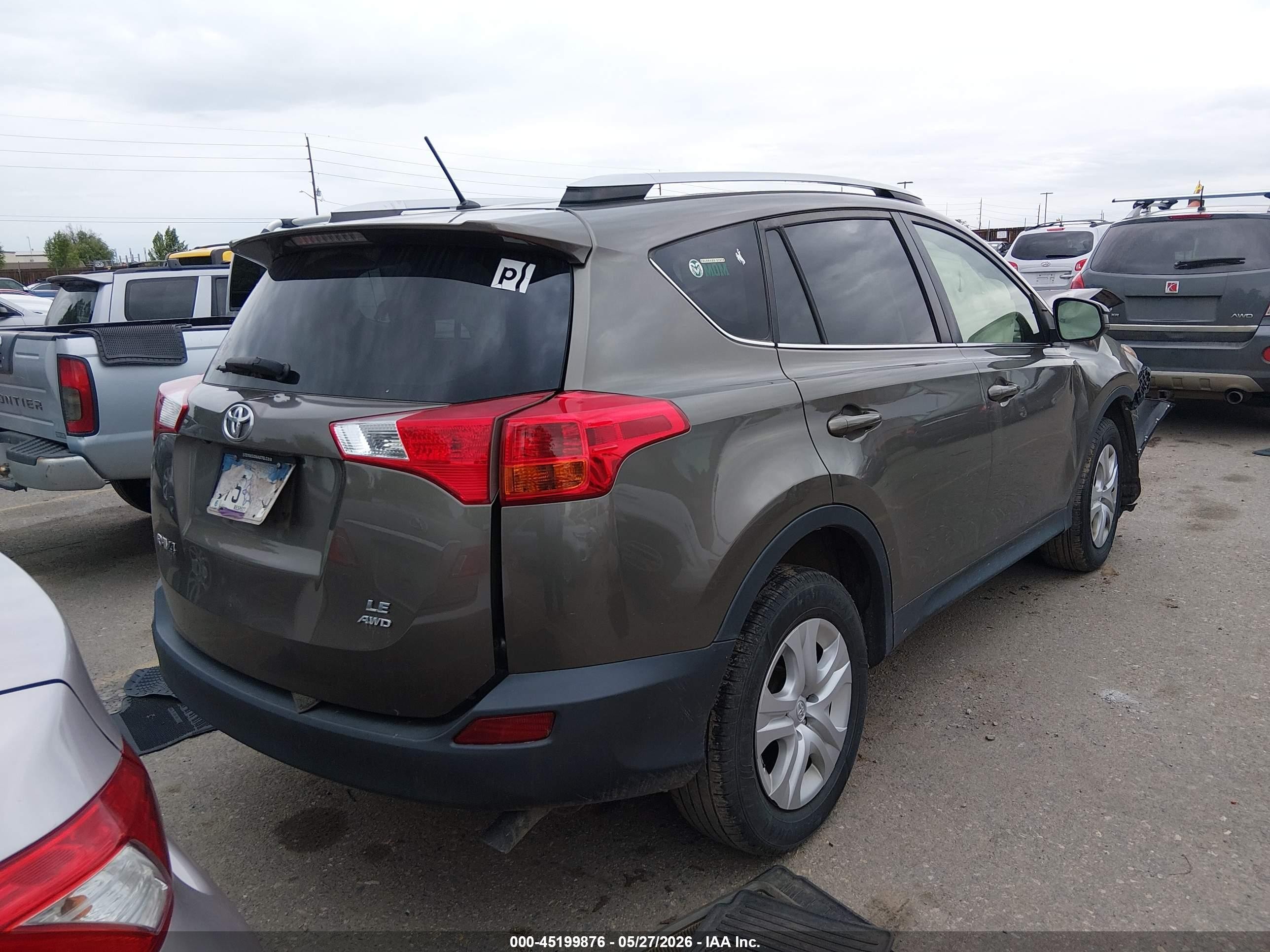 2015 Toyota Rav4 Le Gray vin: JTMBFREV1FD125753