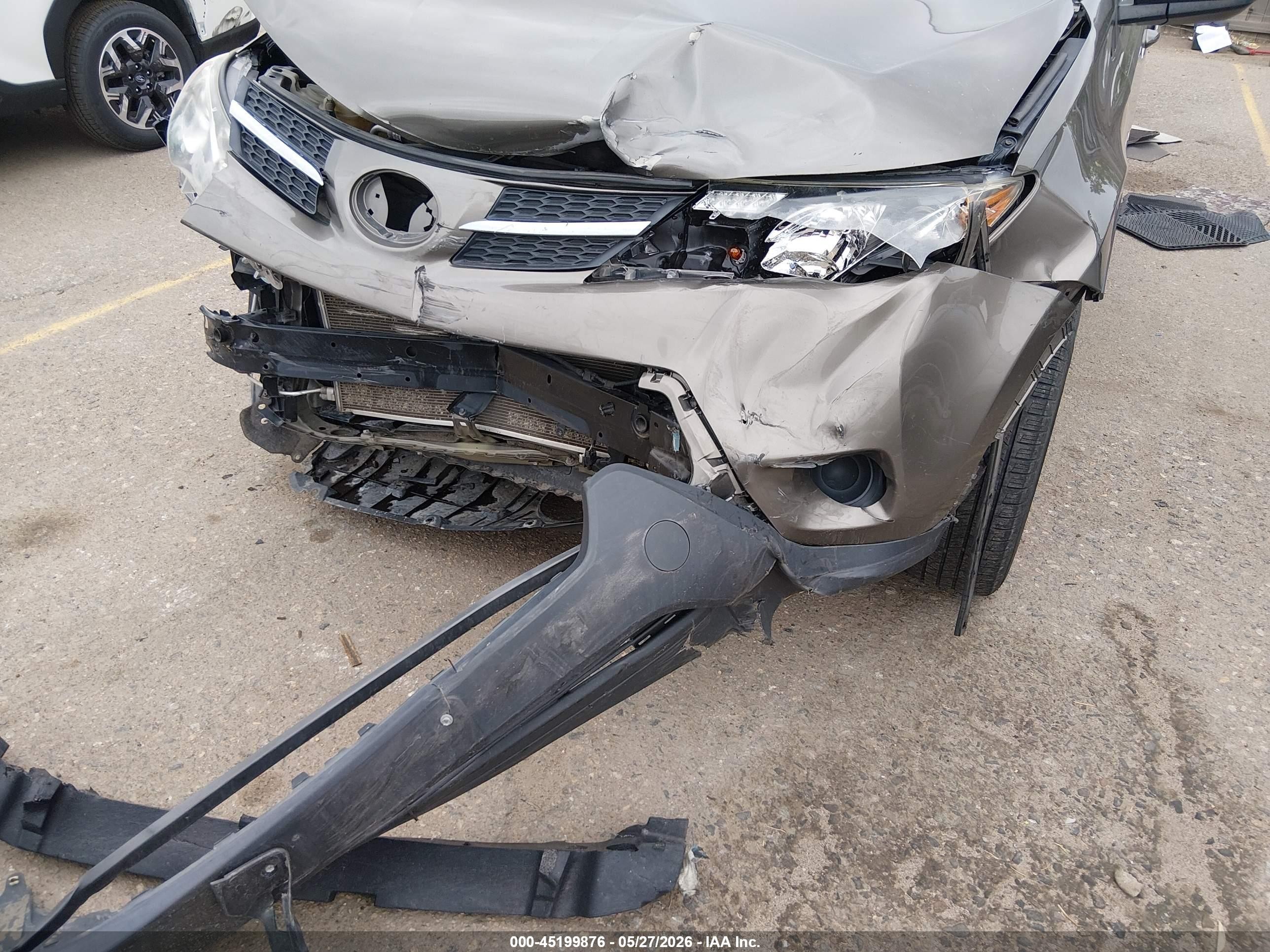 2015 Toyota Rav4 Le Gray vin: JTMBFREV1FD125753