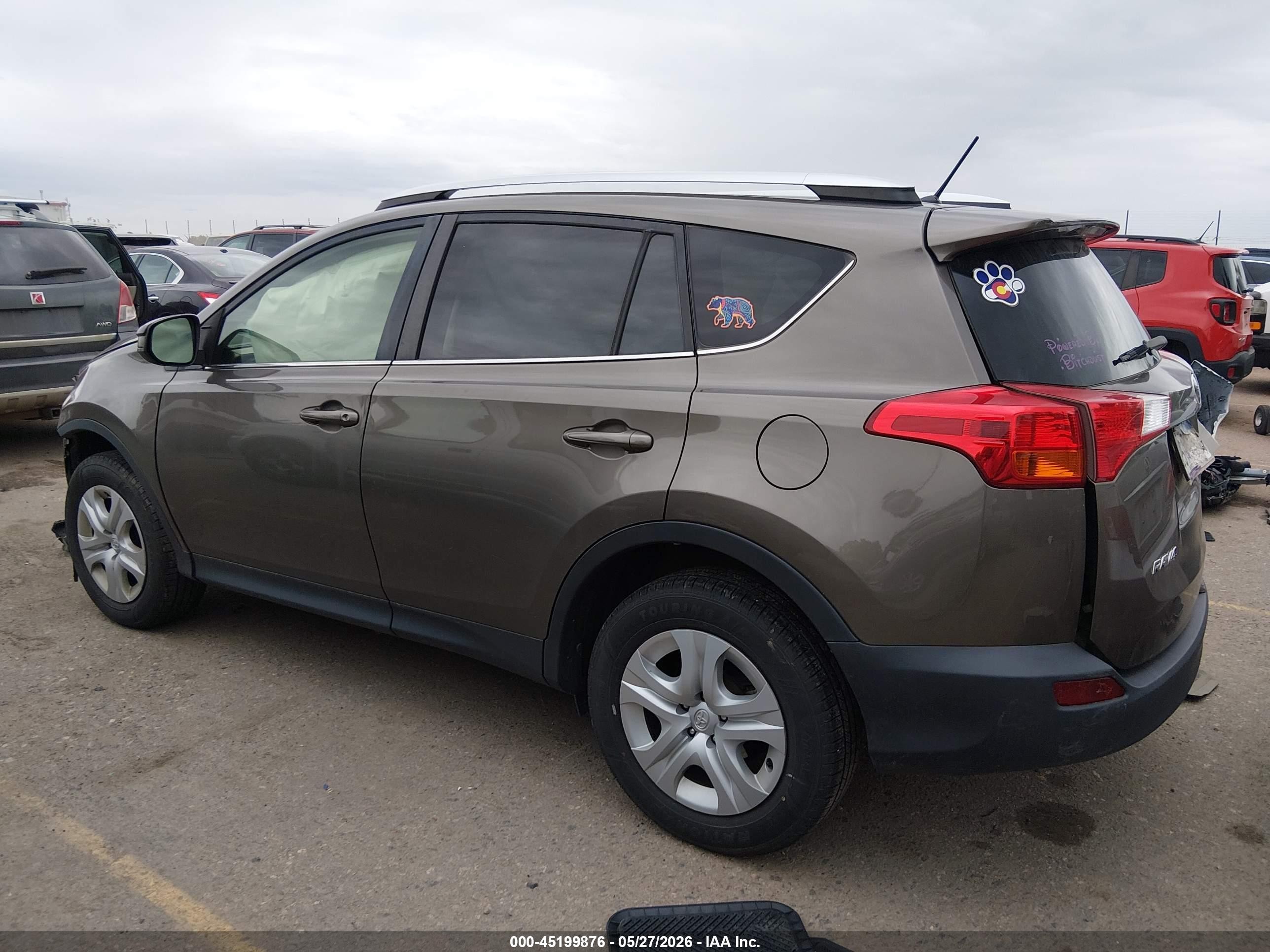 2015 Toyota Rav4 Le Gray vin: JTMBFREV1FD125753