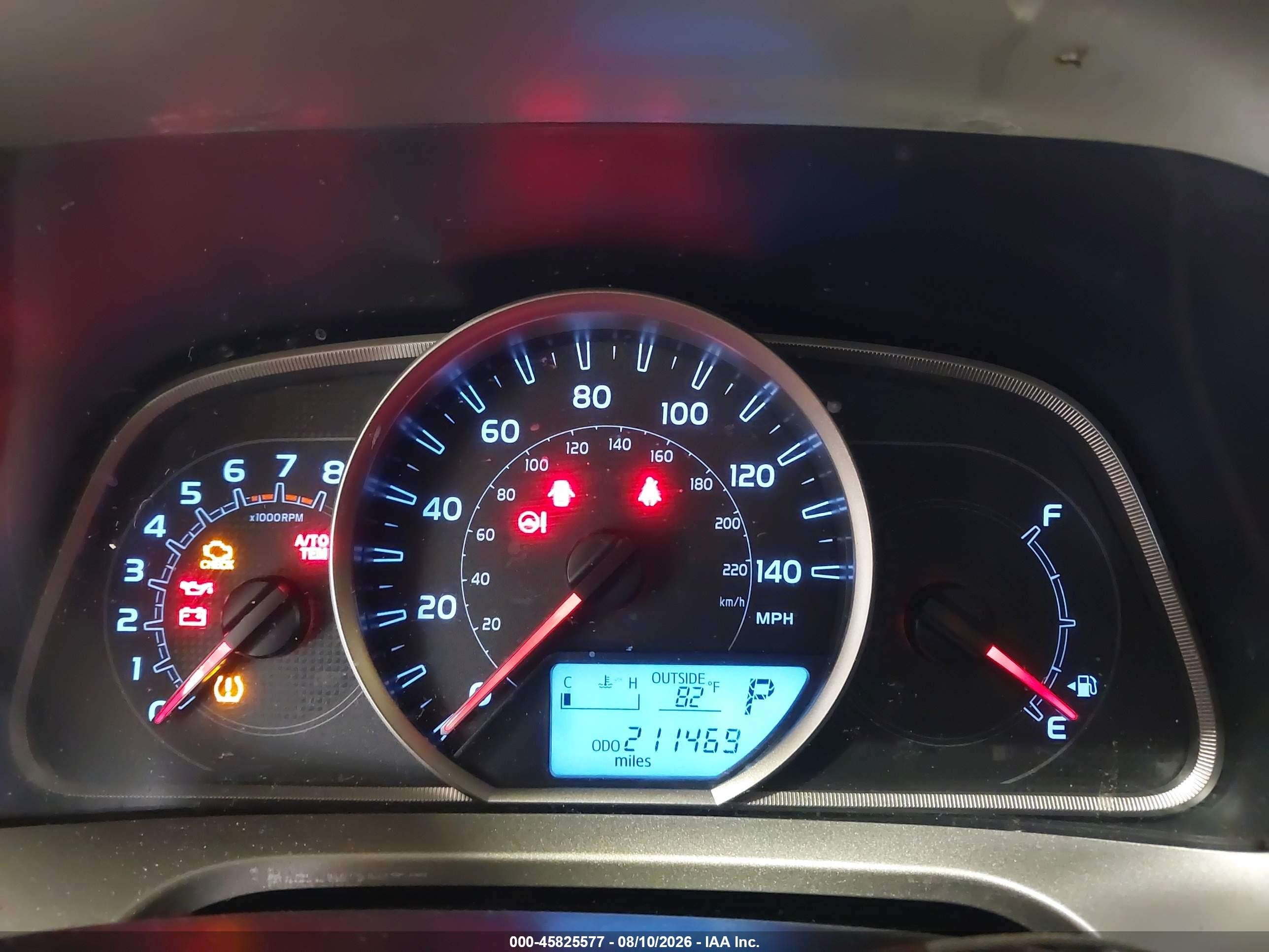 2015 Toyota Rav4 Le White vin: JTMBFREV1FD163225