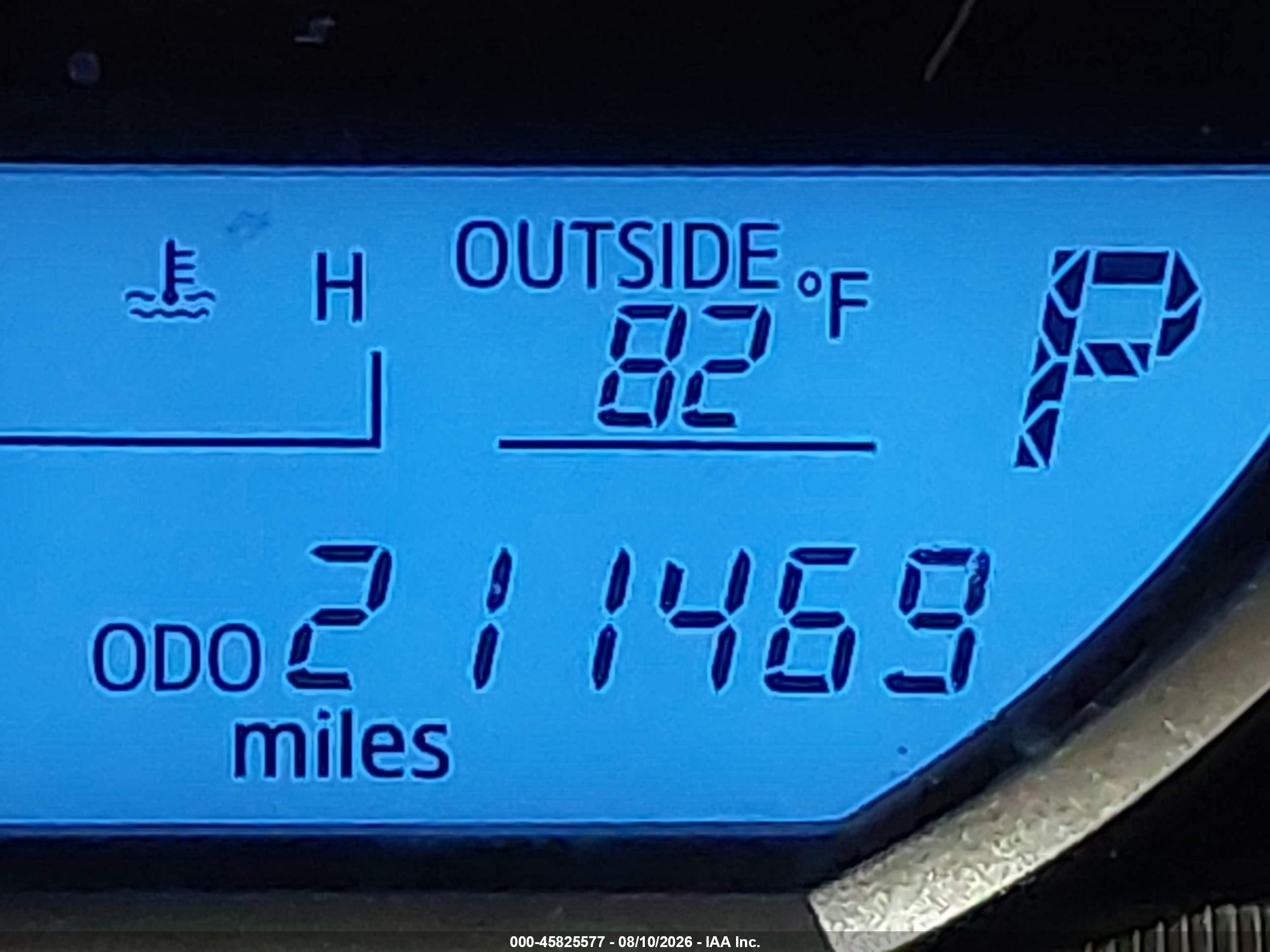 2015 Toyota Rav4 Le White vin: JTMBFREV1FD163225