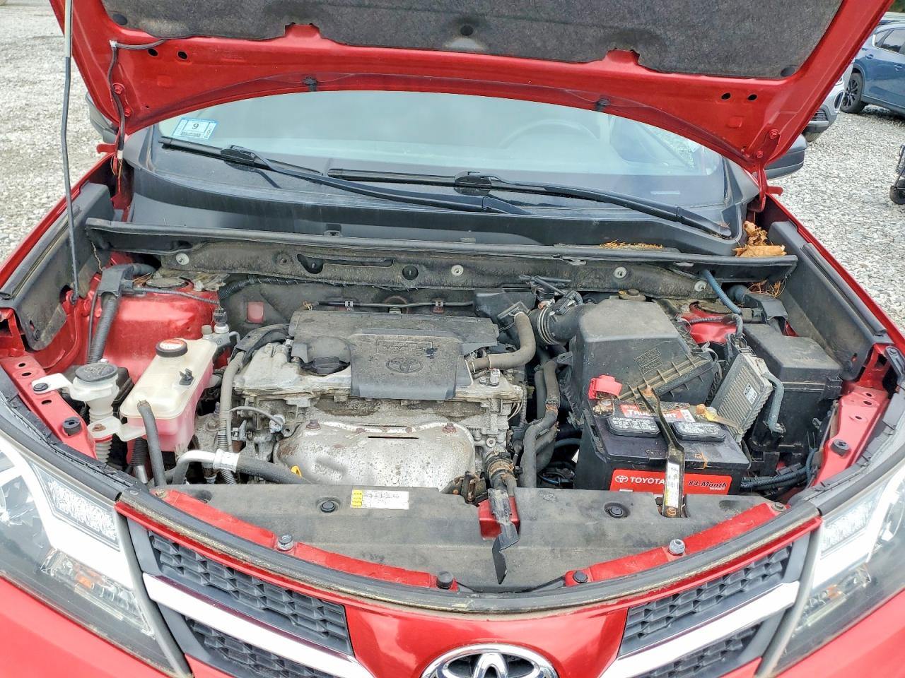 2015 Toyota Rav4 Le Красный vin: JTMBFREV1FJ038114