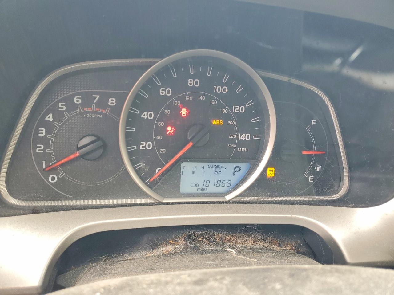 2015 Toyota Rav4 Le Красный vin: JTMBFREV1FJ038114