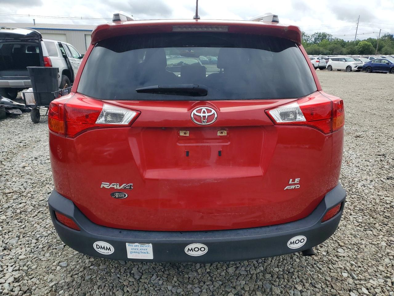 2015 Toyota Rav4 Le Красный vin: JTMBFREV1FJ038114