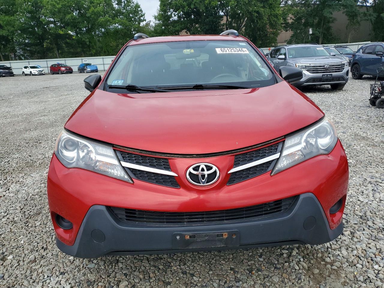 2015 Toyota Rav4 Le Красный vin: JTMBFREV1FJ038114