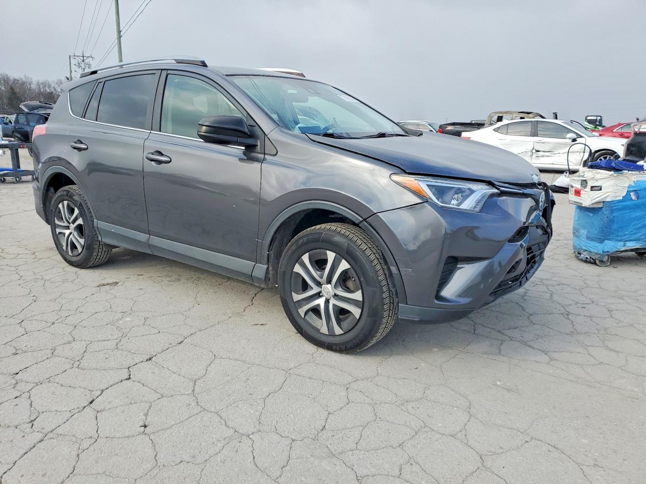 2017 Toyota Rav4 Le Gray vin: JTMBFREV1HJ709459