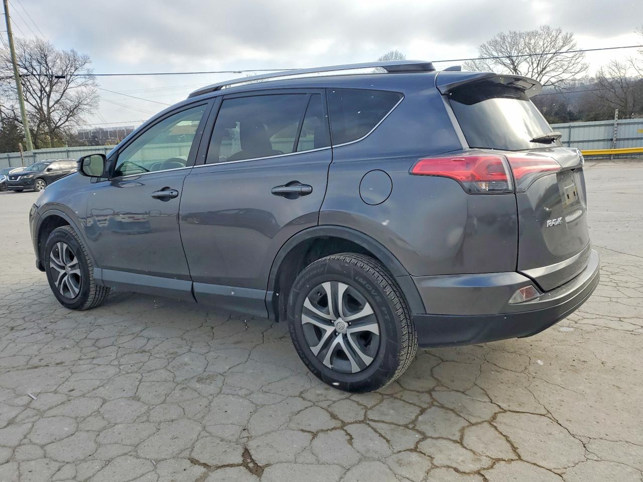 2017 Toyota Rav4 Le Gray vin: JTMBFREV1HJ709459