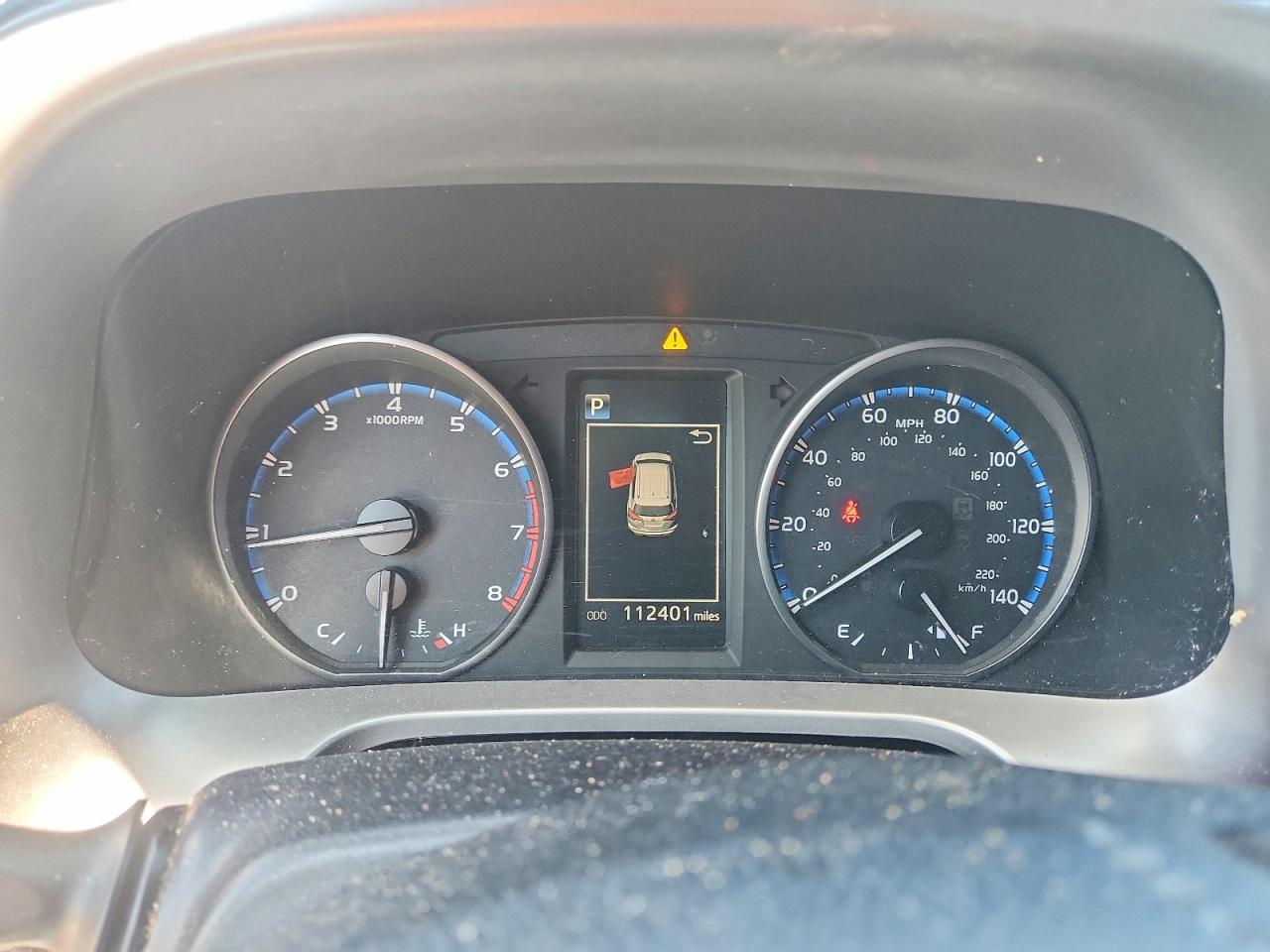 2018 Toyota Rav4 Le Silver vin: JTMBFREV1JJ202860