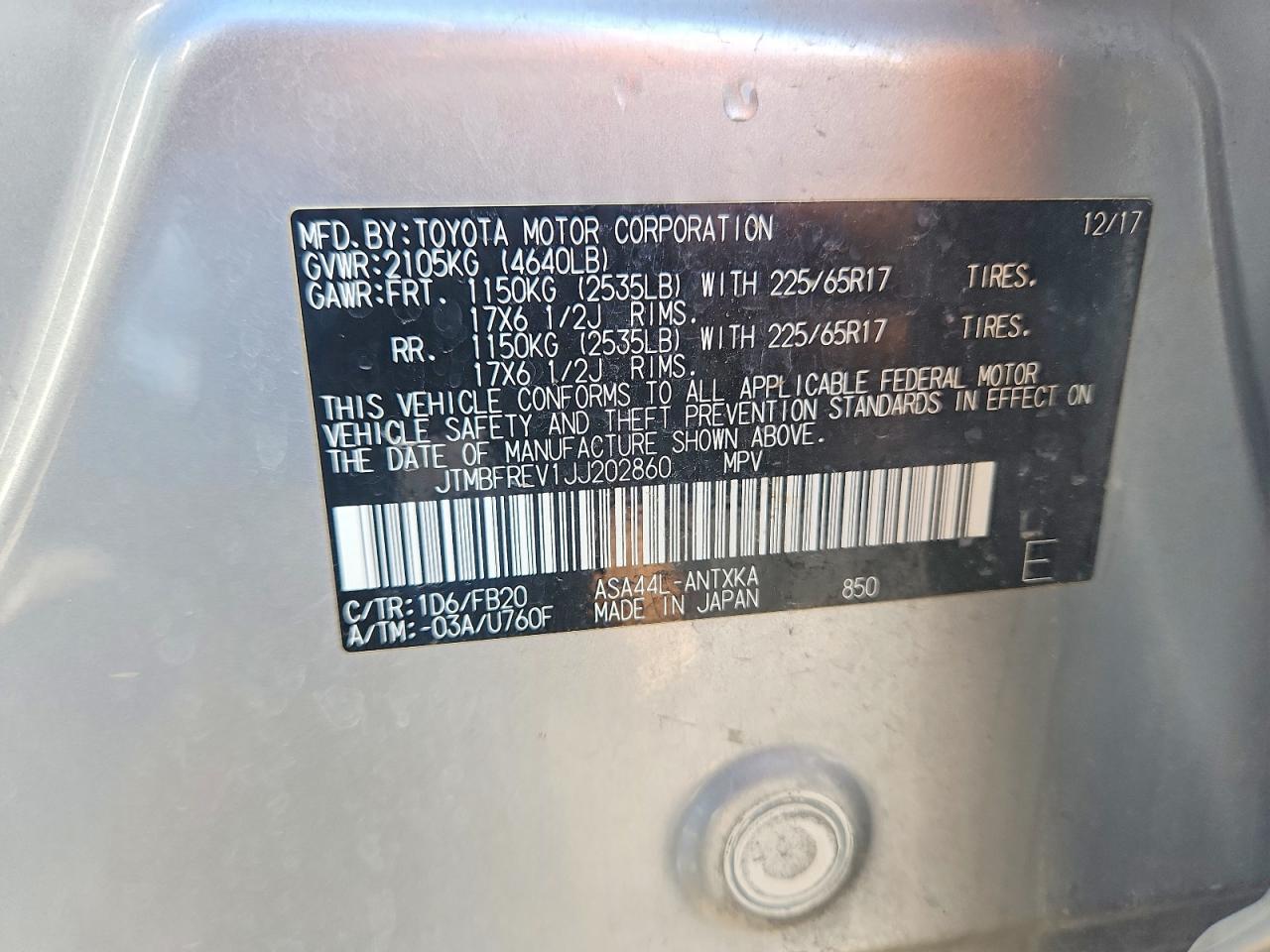 2018 Toyota Rav4 Le Silver vin: JTMBFREV1JJ202860