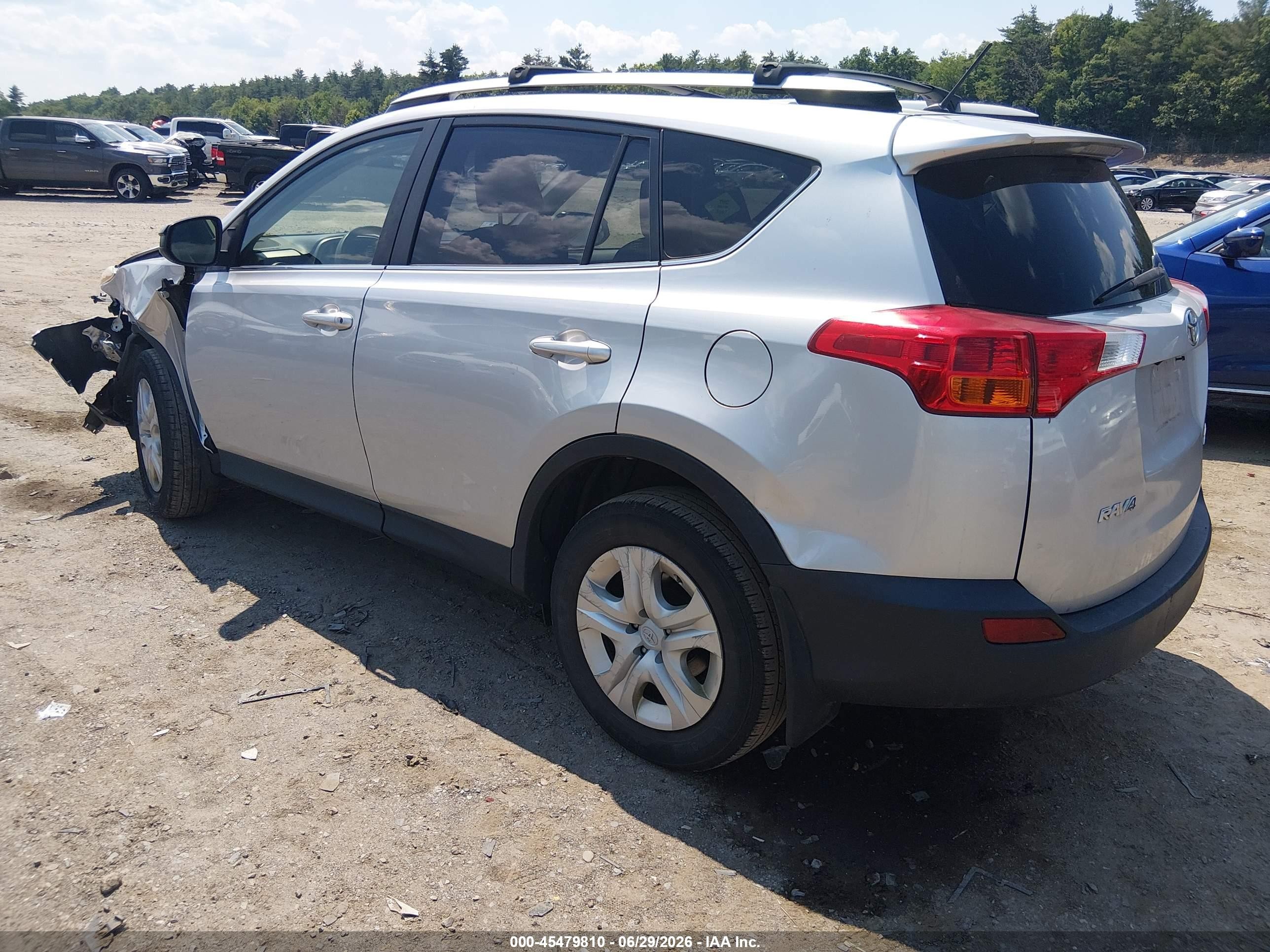 2013 Toyota Rav4 Le Silver vin: JTMBFREV2D5010926