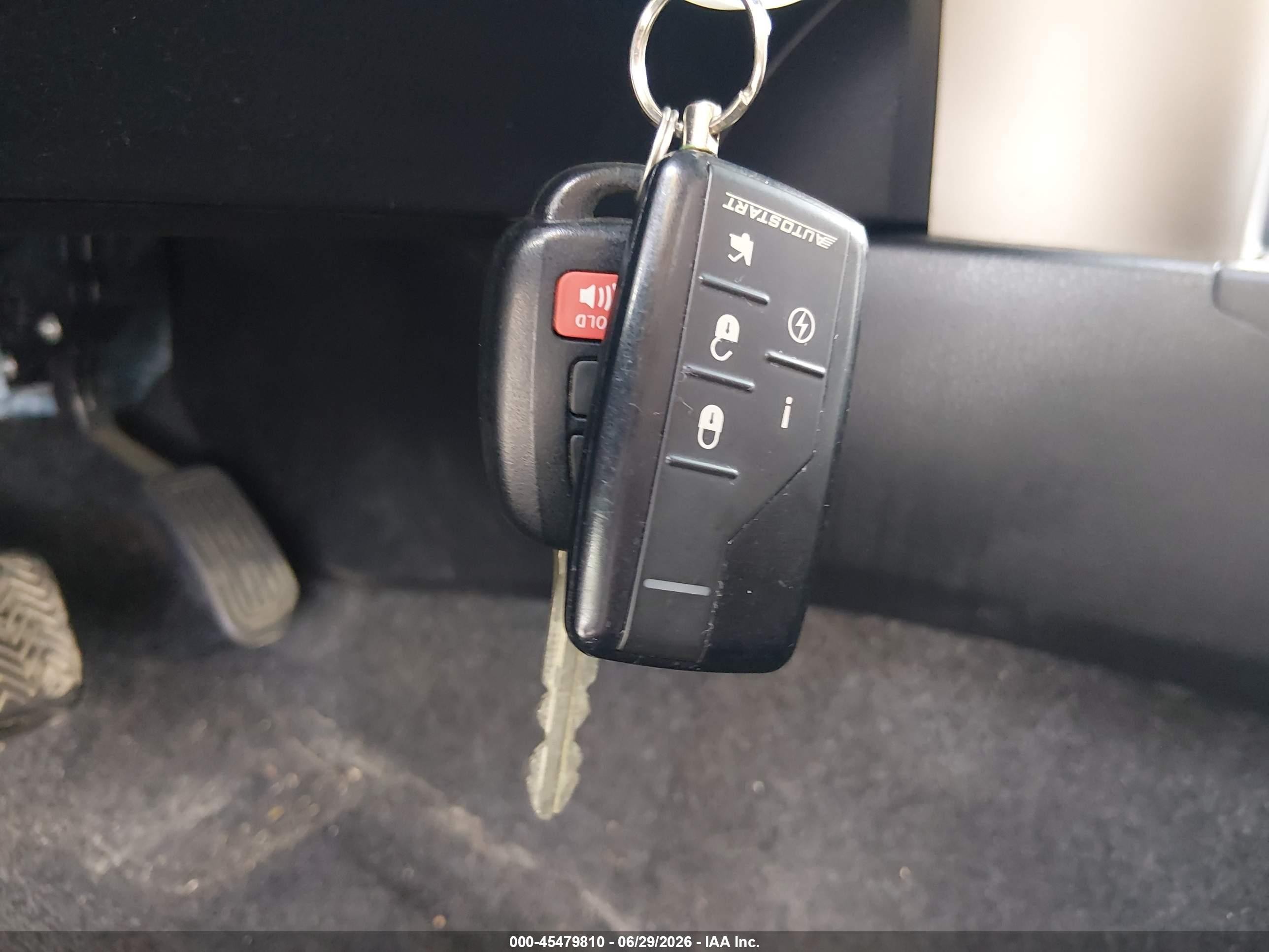 2013 Toyota Rav4 Le Silver vin: JTMBFREV2D5010926