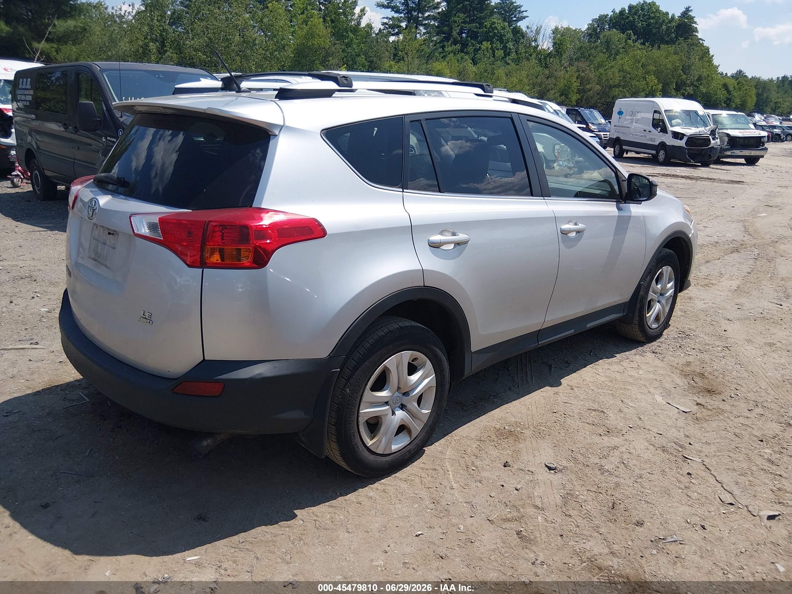 2013 Toyota Rav4 Le Silver vin: JTMBFREV2D5010926