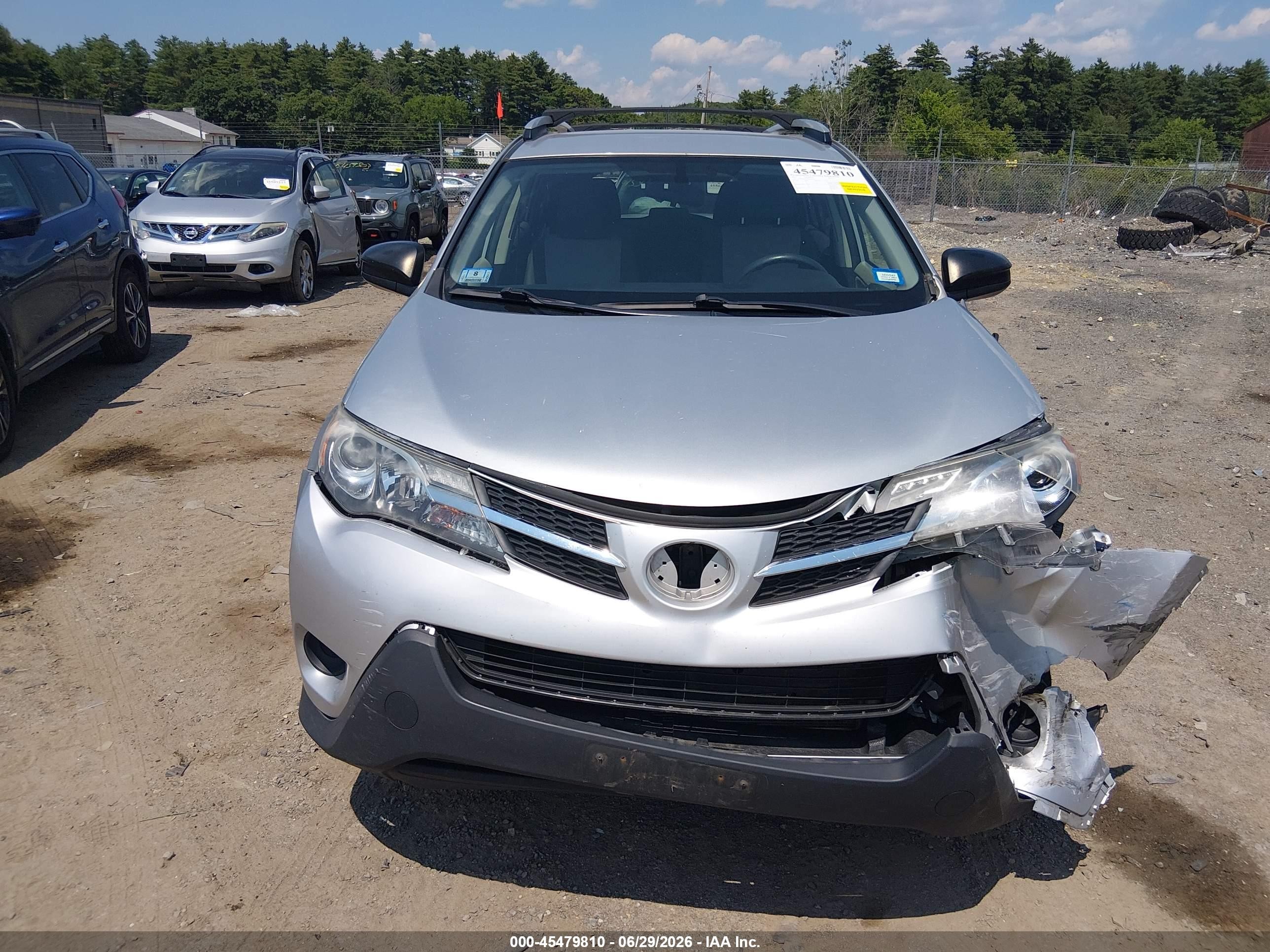 2013 Toyota Rav4 Le Silver vin: JTMBFREV2D5010926