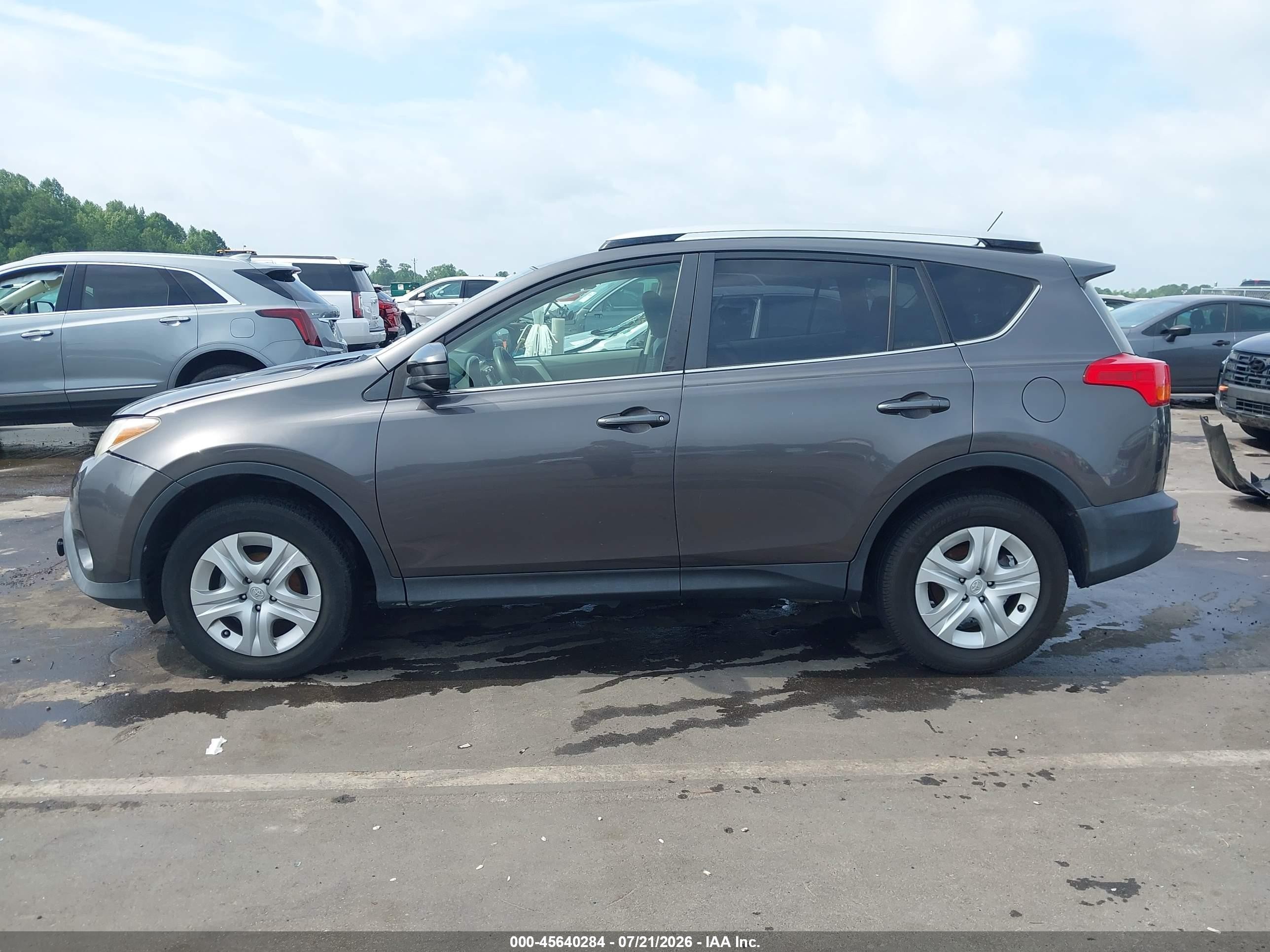2013 Toyota Rav4 Le Gray vin: JTMBFREV2D5021621
