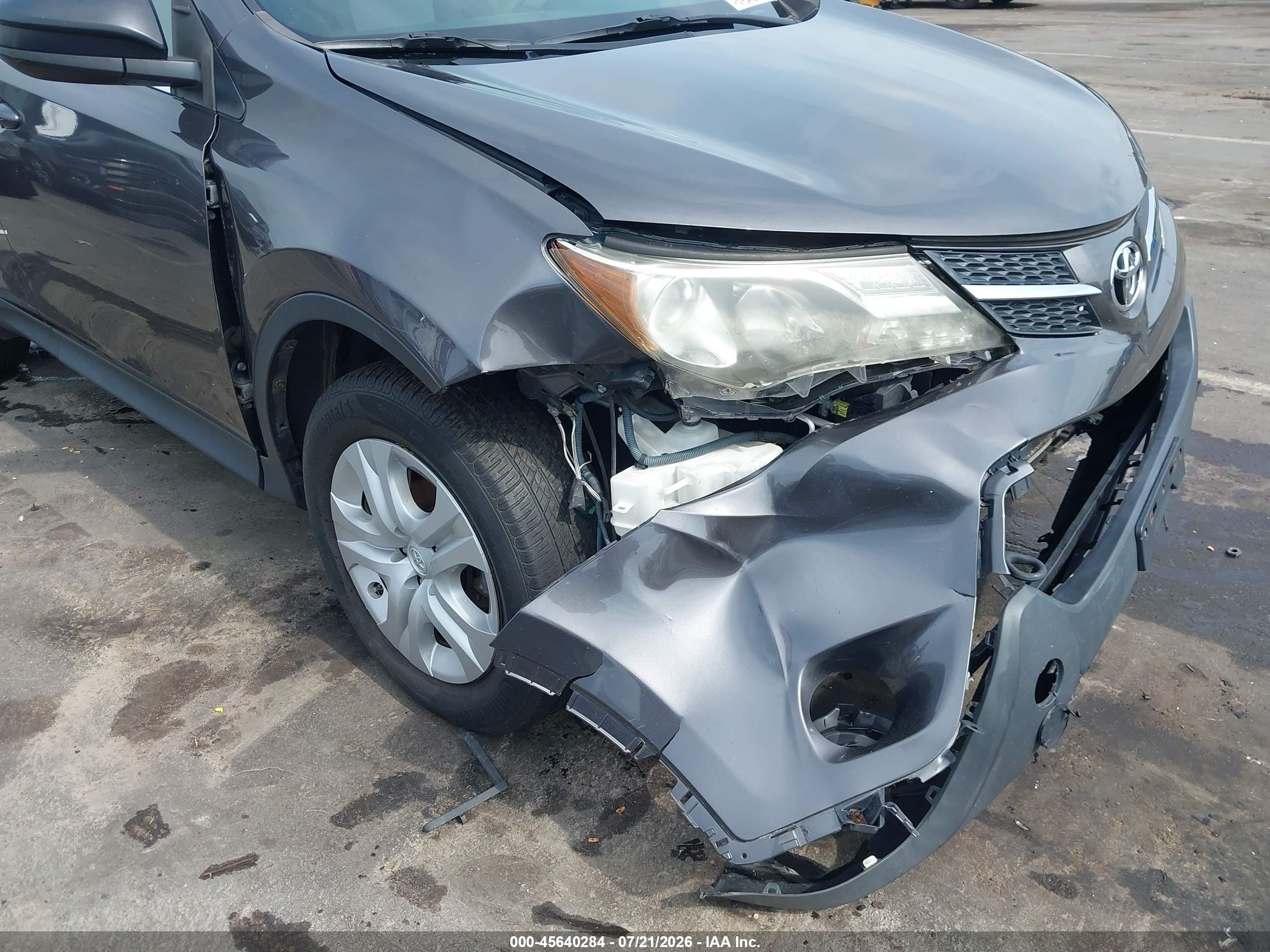 2013 Toyota Rav4 Le Gray vin: JTMBFREV2D5021621
